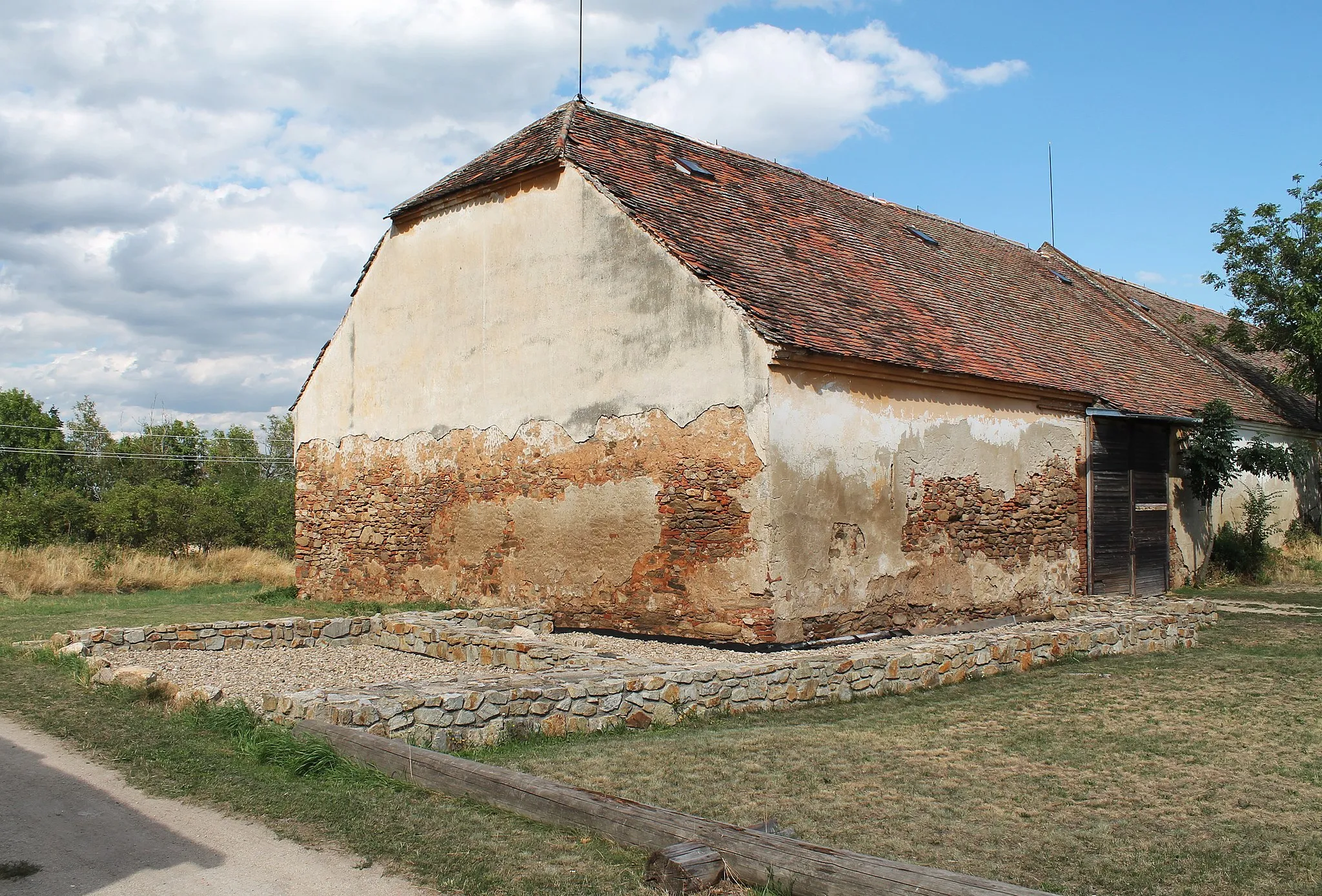 Photo showing: Monastery of Knights of the Cross with the Red Star, Hradiště, Znojmo, Znojmo District, Czech Republic