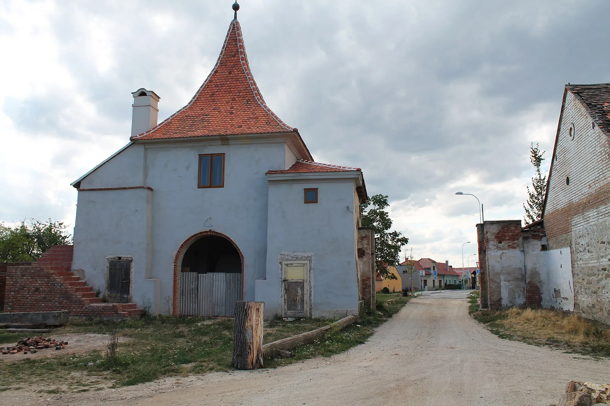 Photo showing: Monastery of Knights of the Cross with the Red Star, Hradiště, Znojmo, Znojmo District, Czech Republic