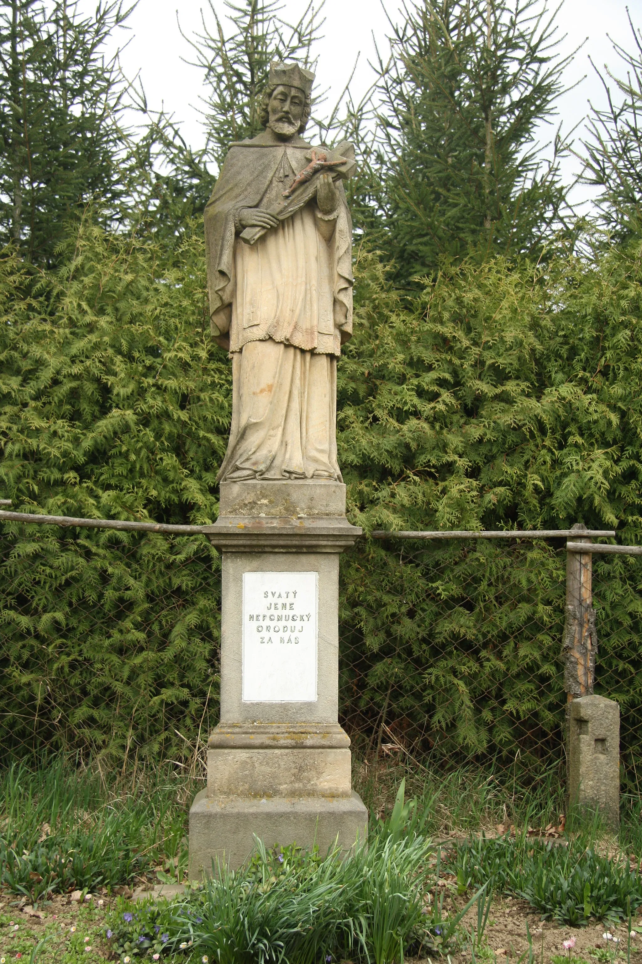 Photo showing: Statue of Saint John of Nepomuk in Otín, Luka nad Jihlavou, Jihlava District.