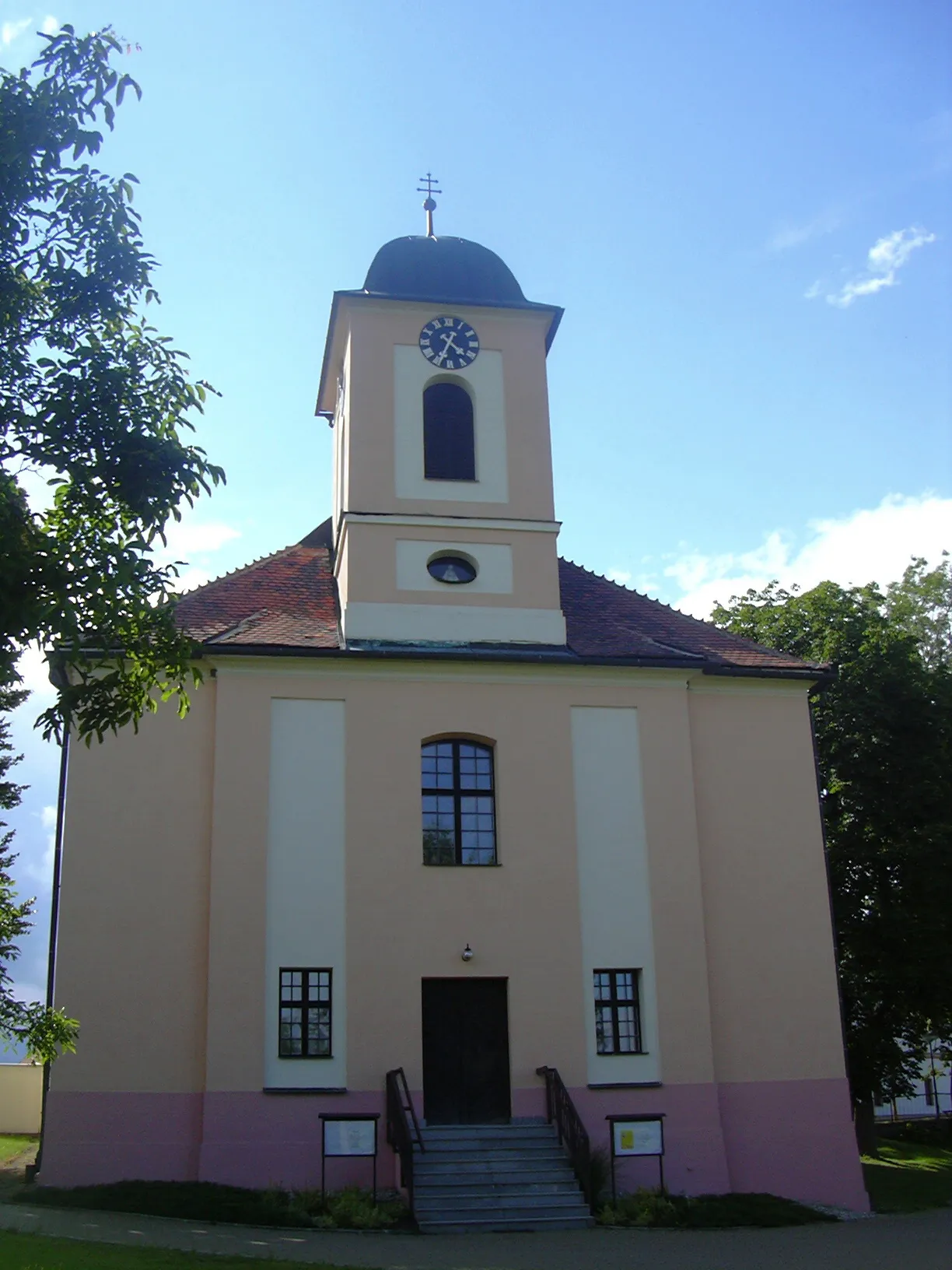 Photo showing: Krásensko, Vyškov District, Czech Republic. Church of Saint Lawrence.