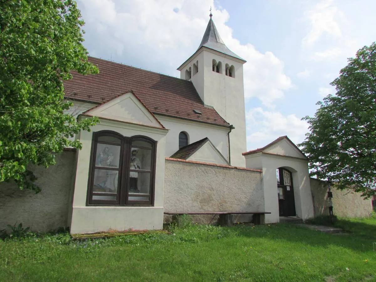 Photo showing: Chapel-shrine in Pohnání in Tábor District – entry no. 26245.