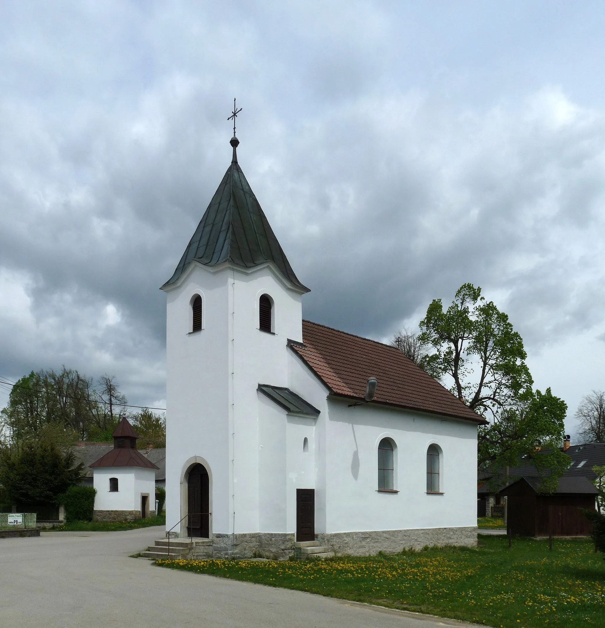 Photo showing: Church in the village of Sumrakov, Jindřichův Hradec District, South Bohemian Region, Czech Republic, part of Studená.