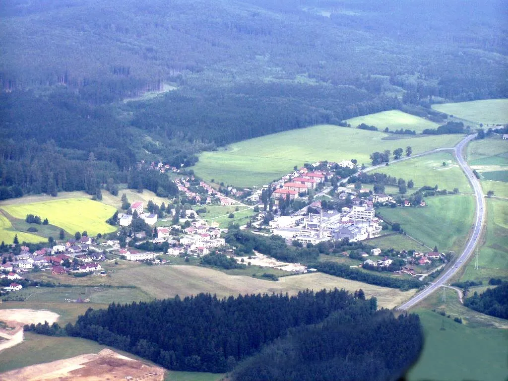 Photo showing: Letecký snímek Antonínova Dolu a Červeného Kříže, místních částí Jihlavy