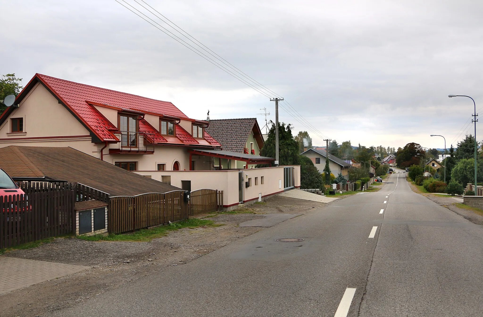 Photo showing: Main street in Červený Kříž, part of Jihlava, Czech Republic.