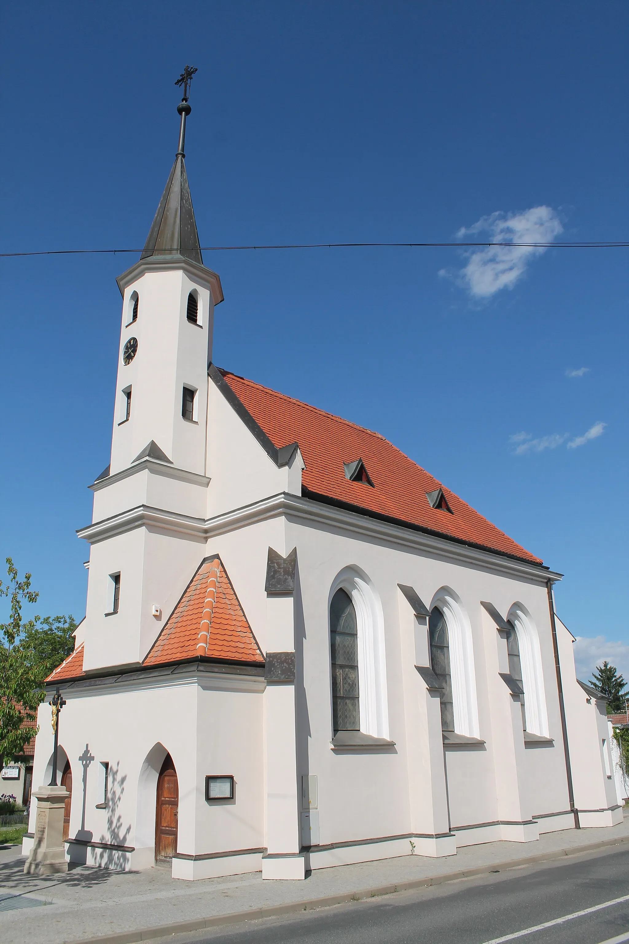 Photo showing: Chapel of Saint John the Baptist, Ostopovice, Brno-Country District, Czech Republic