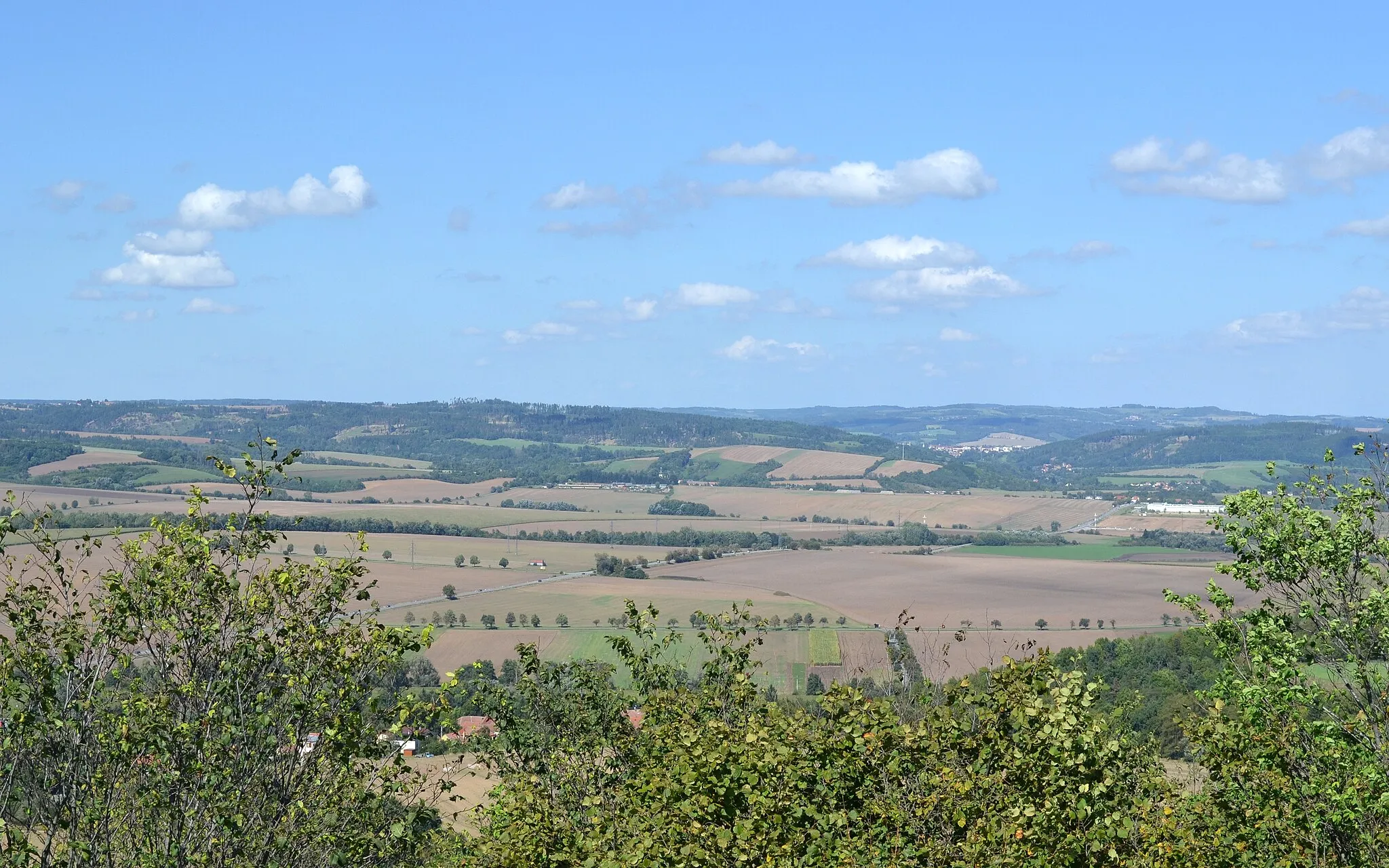 Photo showing: Krhov (okres Blansko) - Malý Chlum, pohled z rozhledny k severu