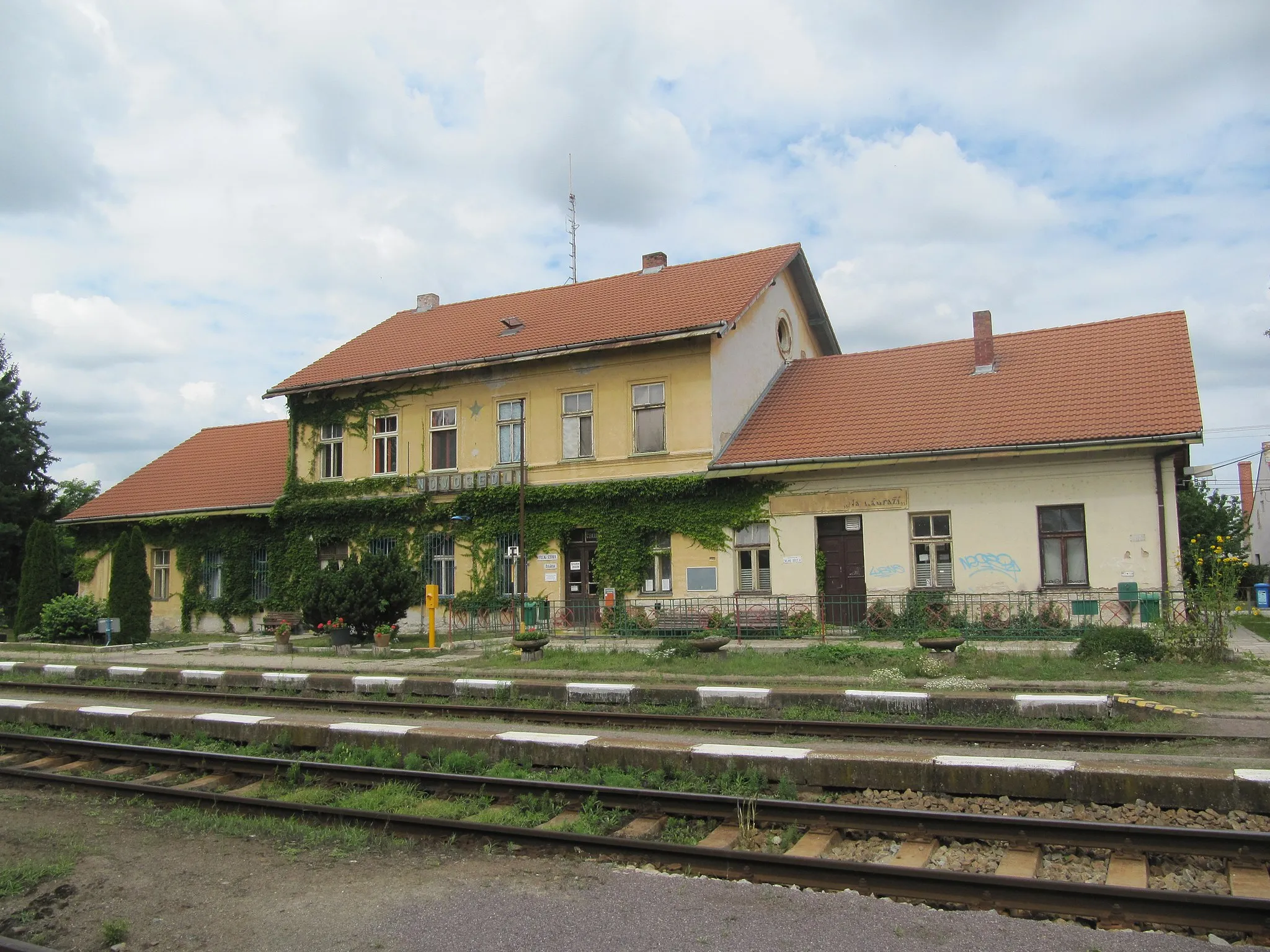 Photo showing: Novosedly in Břeclav District, Czech Republic. Train station.