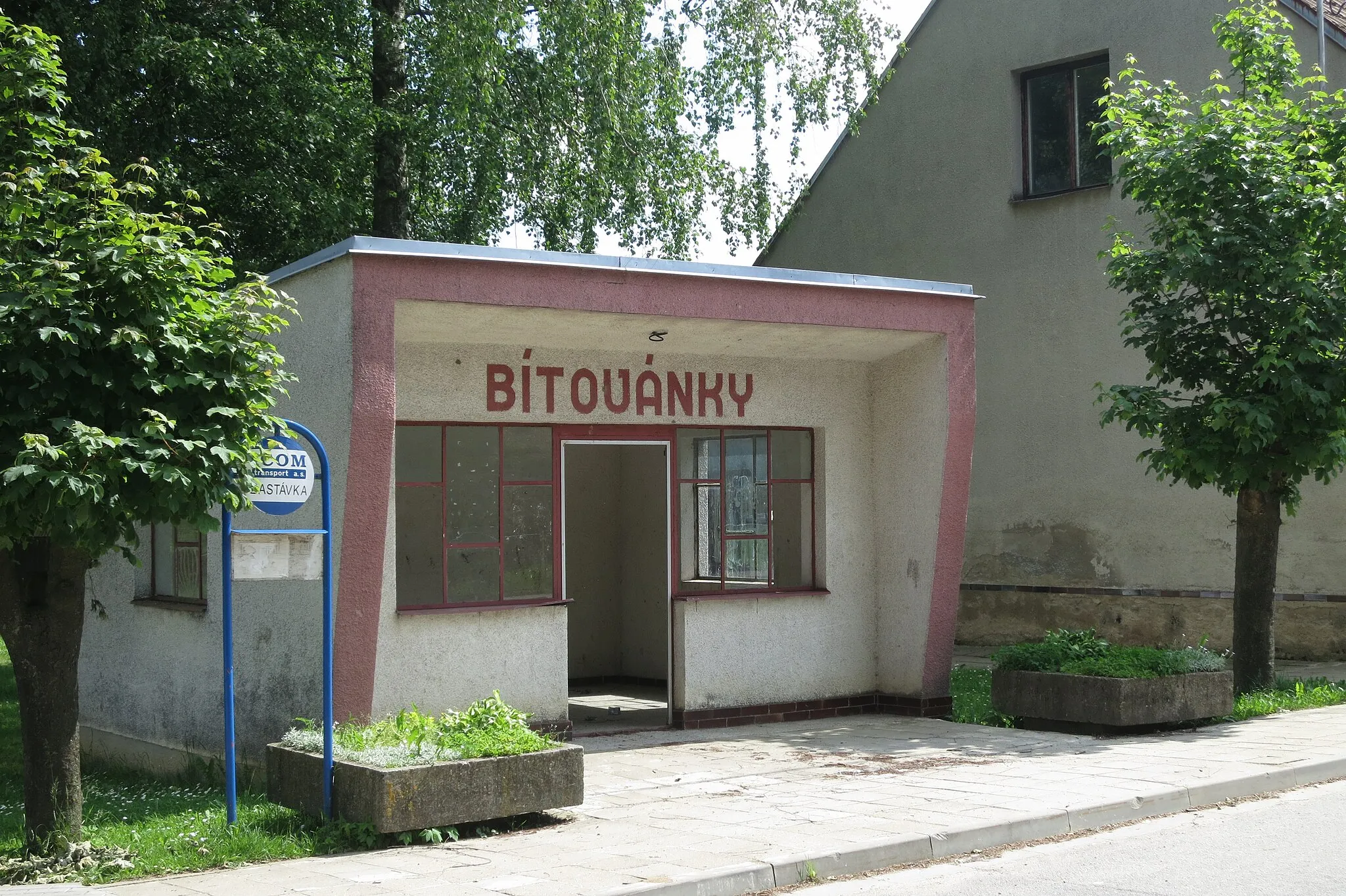 Photo showing: Bus stop in Bítovánky, Třebíč District.