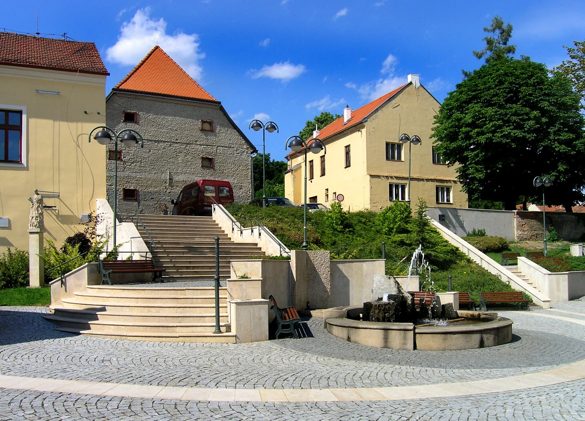 Photo showing: 3. května square in Řečkovice quarter in Brno, Czech Republic