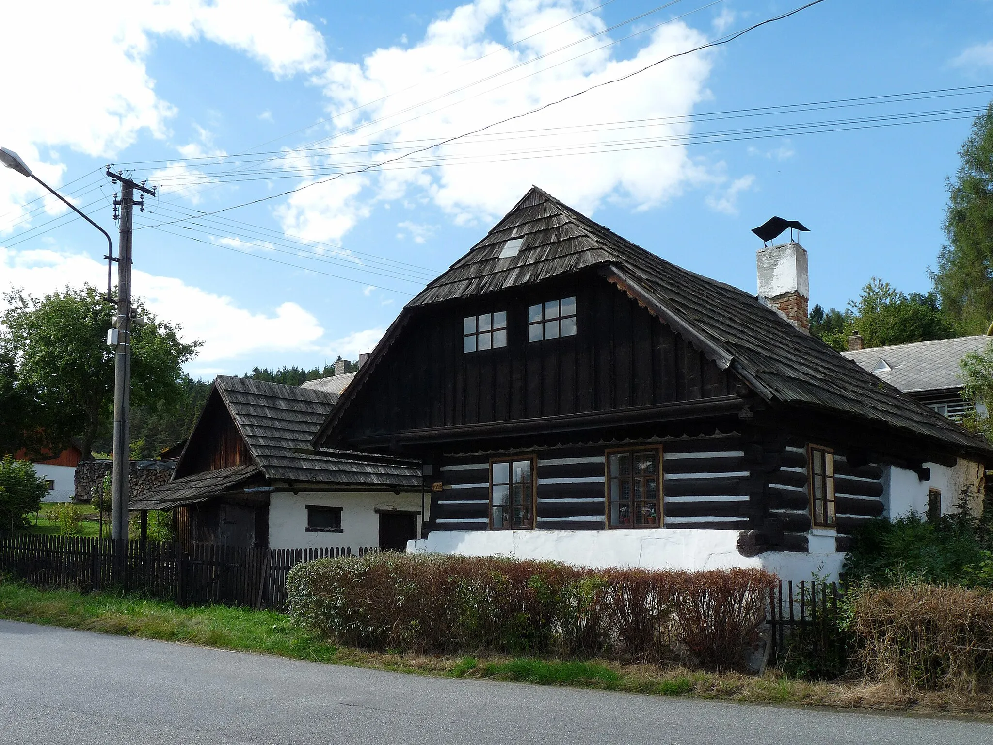 Photo showing: House No 78 in the village of Masákova Lhota in Prachatice District, Czech Republic.