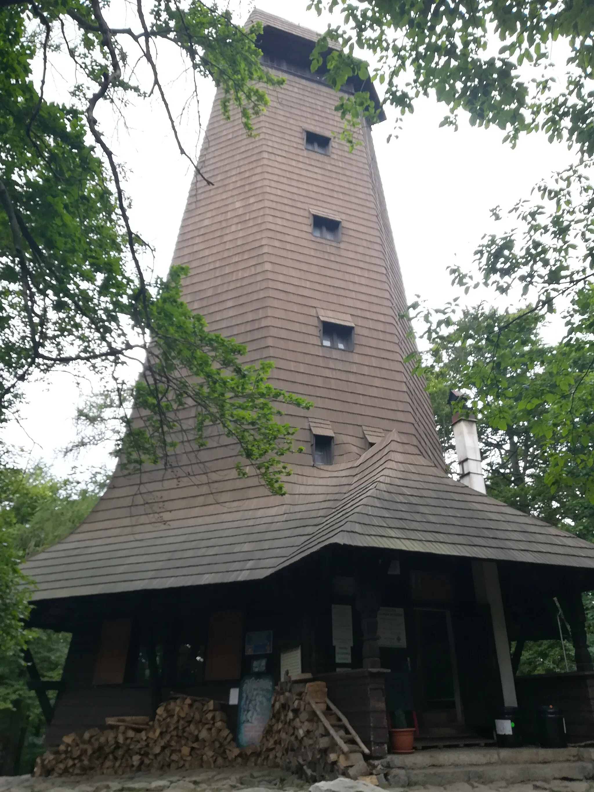 Photo showing: Louňovice pod Blaníkem - rozhledna na Velkém Blaníku