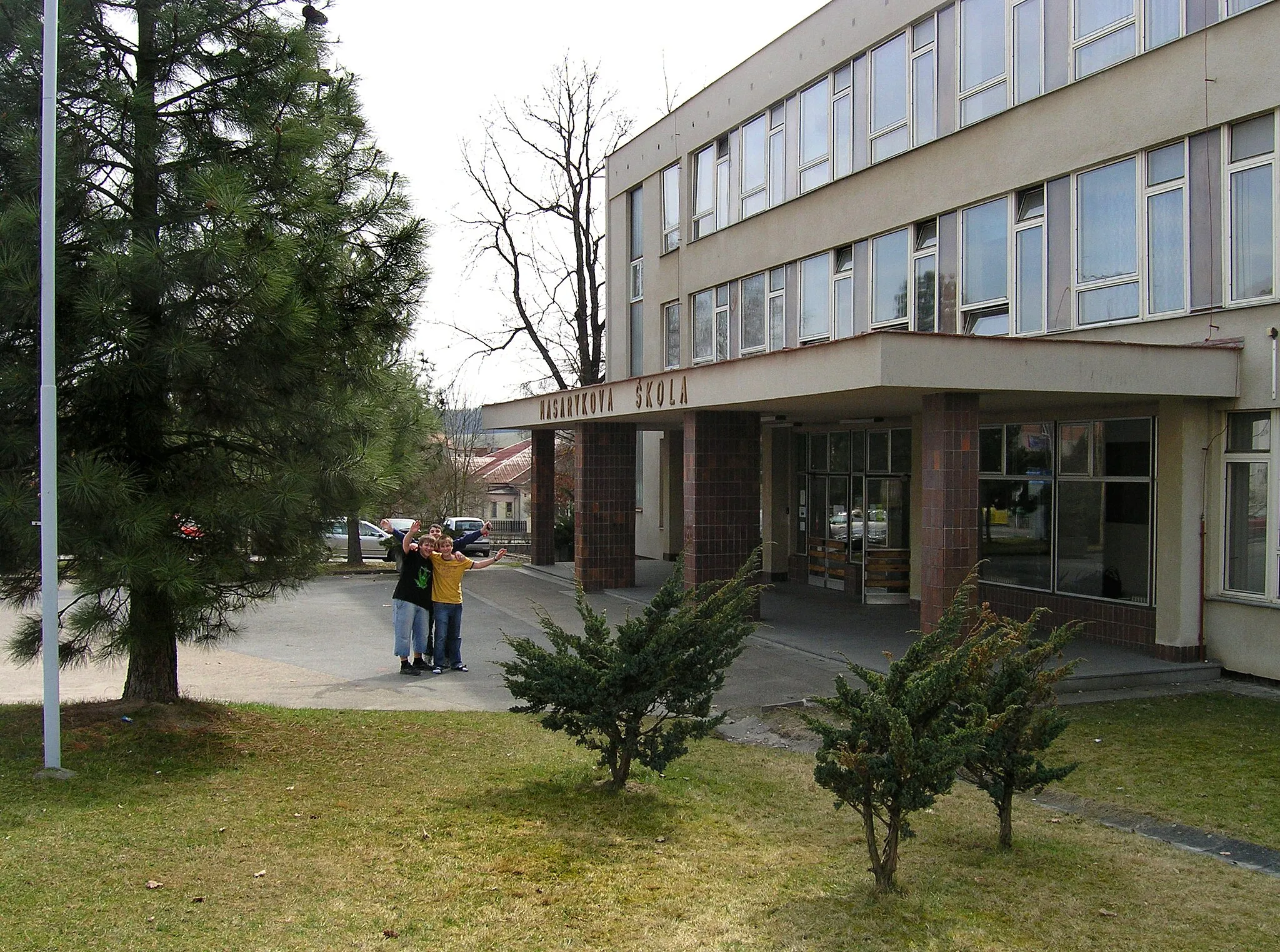 Photo showing: Masaryk elementary school in Horní Bříza, Czech Republic