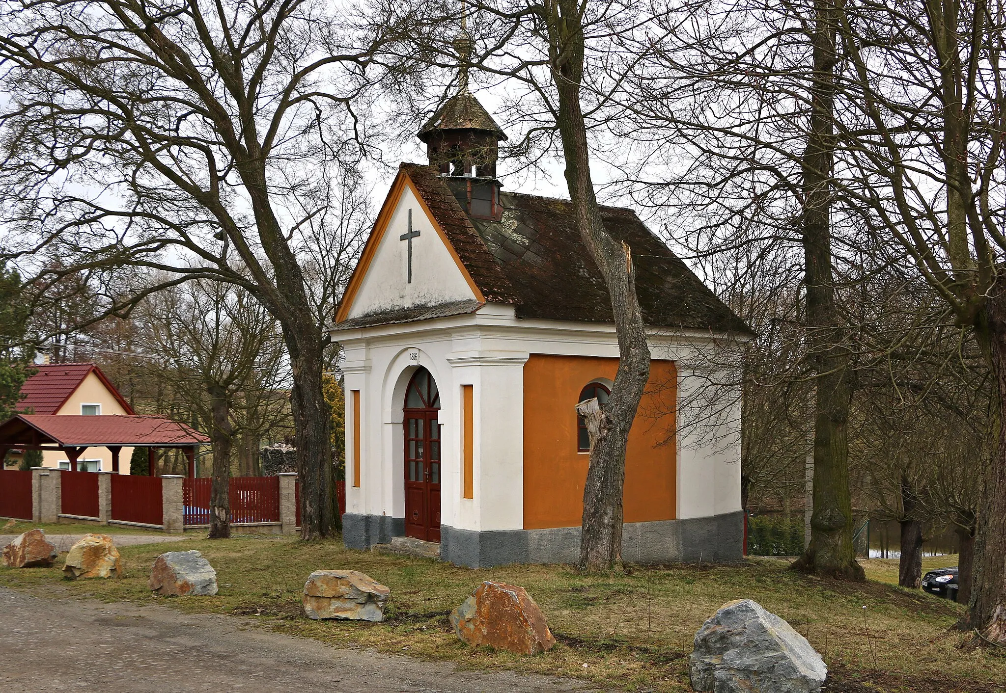 Photo showing: Chapel in Náklov, part of Líšťany, Czech Republic.