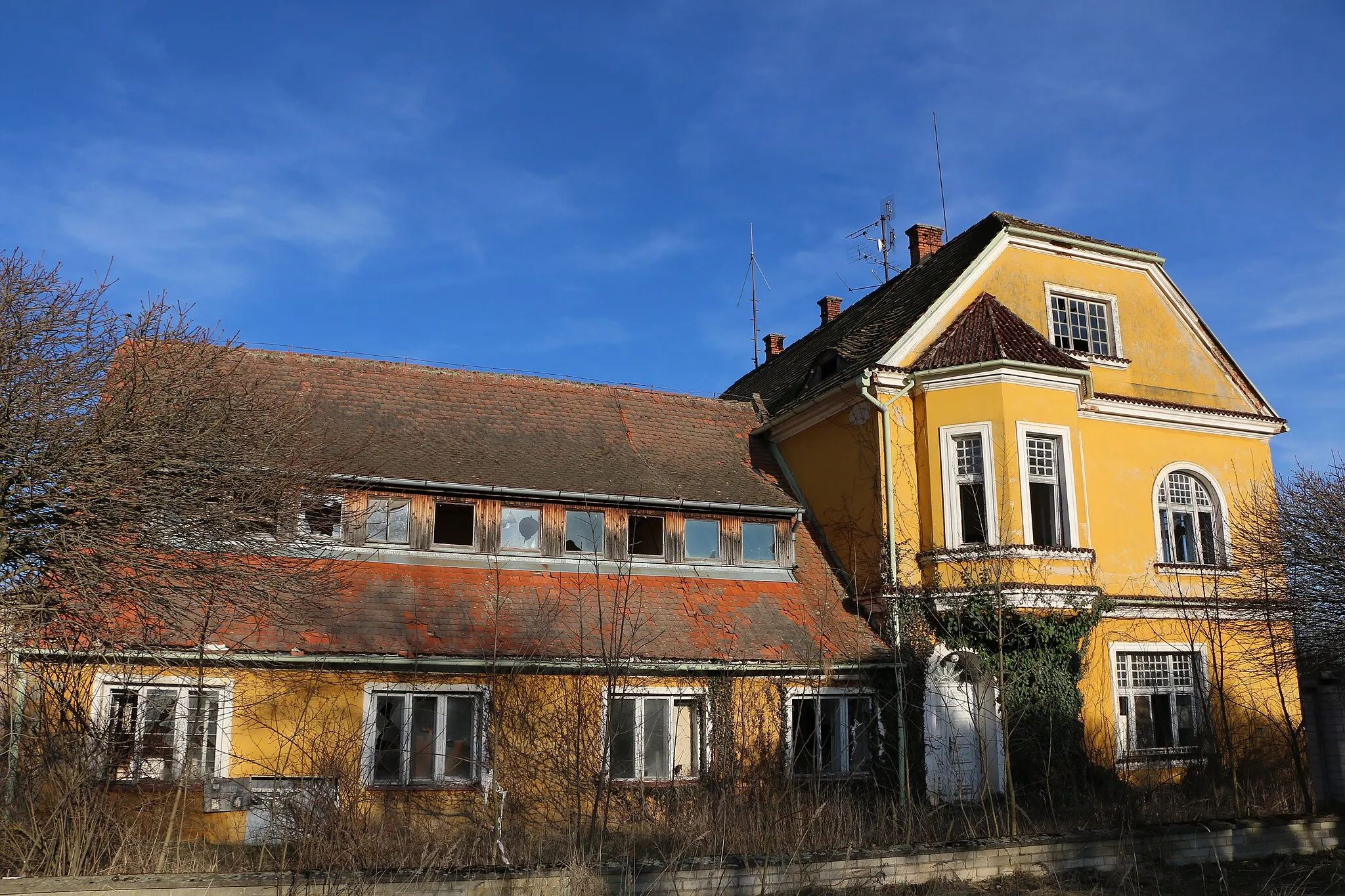 Photo showing: Švamberk - Ševětín, České Budějovice district, ruins of buildings originally from 17.century.