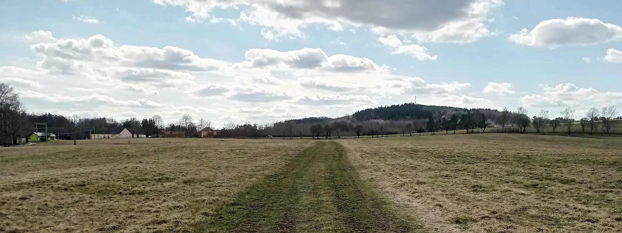 Photo showing: Kondračská hora, a hill near the village of Kondrač, České Budějovice District, South Bohemian Region, Czech Republic