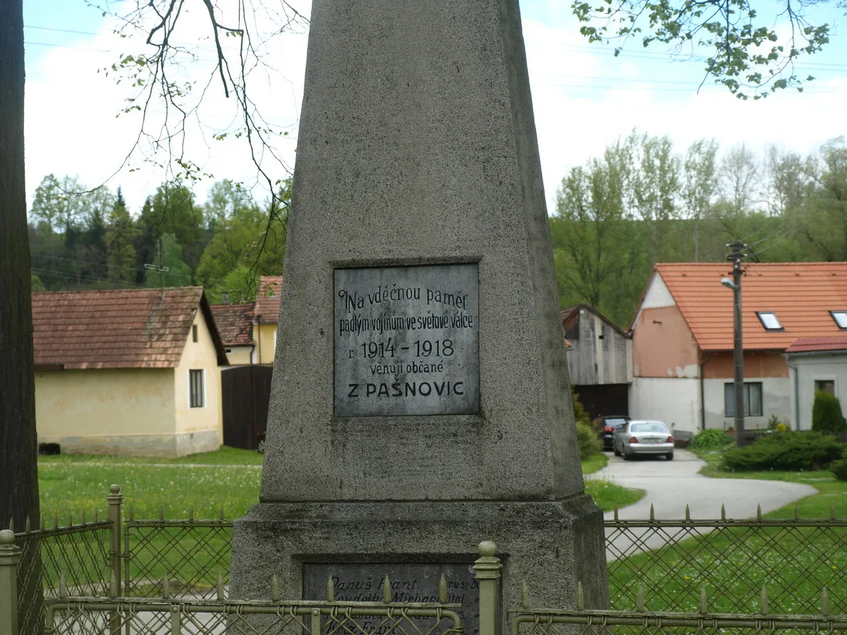 Photo showing: War memorial in Komařice in České Budějovice District – entry no. 39201.