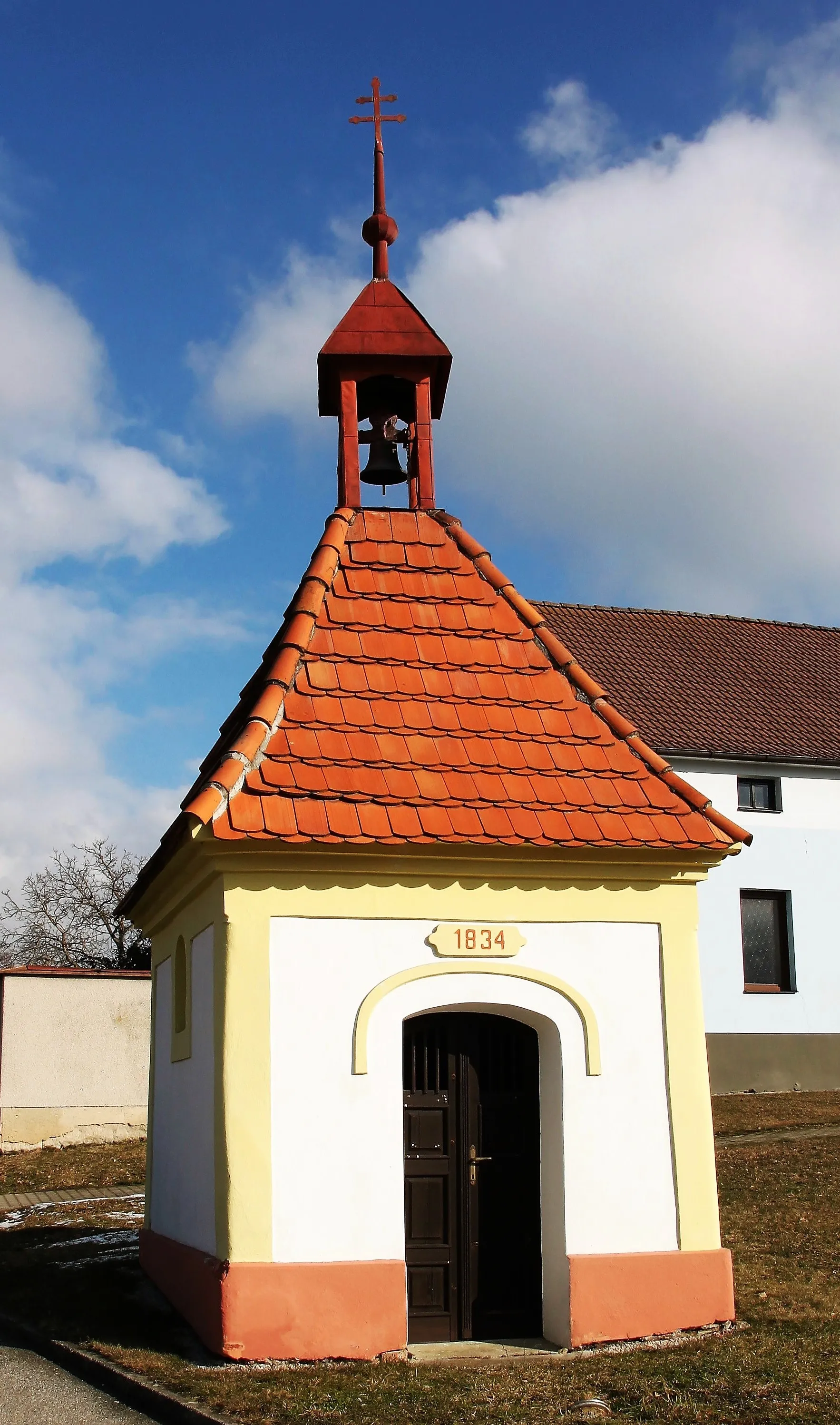 Photo showing: Chapel of St. Anthony and Our Lady from 1834 in the village of Dubičné, České Budějovice District, Czechia