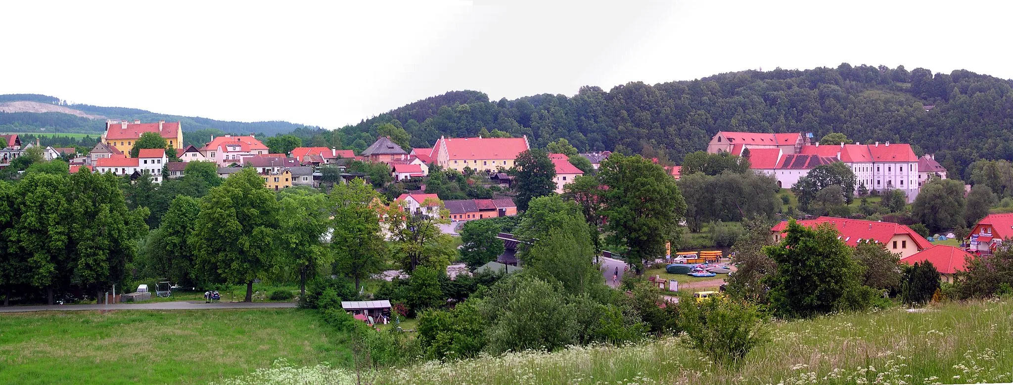 Photo showing: Lower Part of Zlata Koruna (CZ) from East. The Cistercian Monastery at right side.