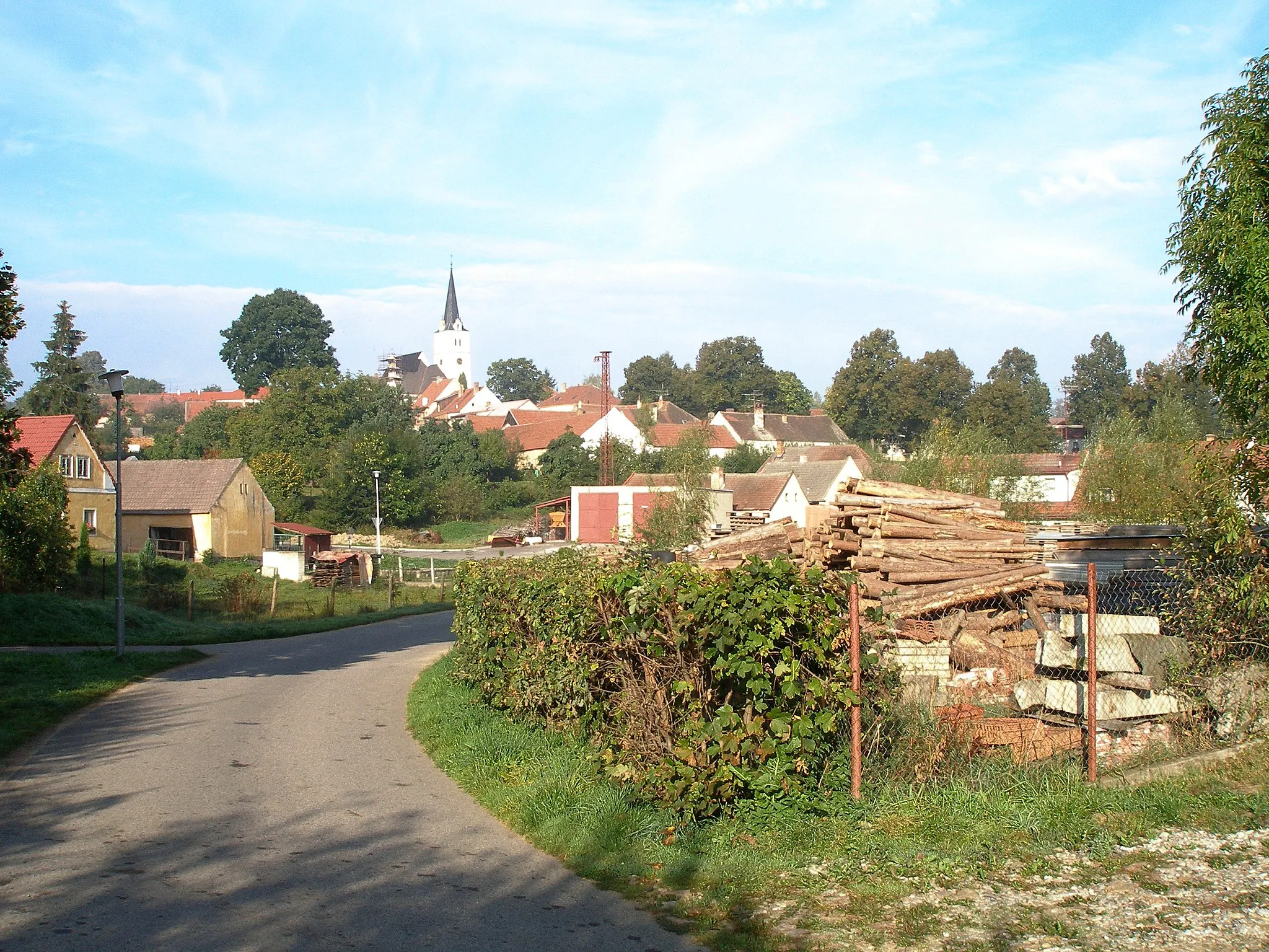Photo showing: Přídolí (Priethal) - celkový pohled od východu