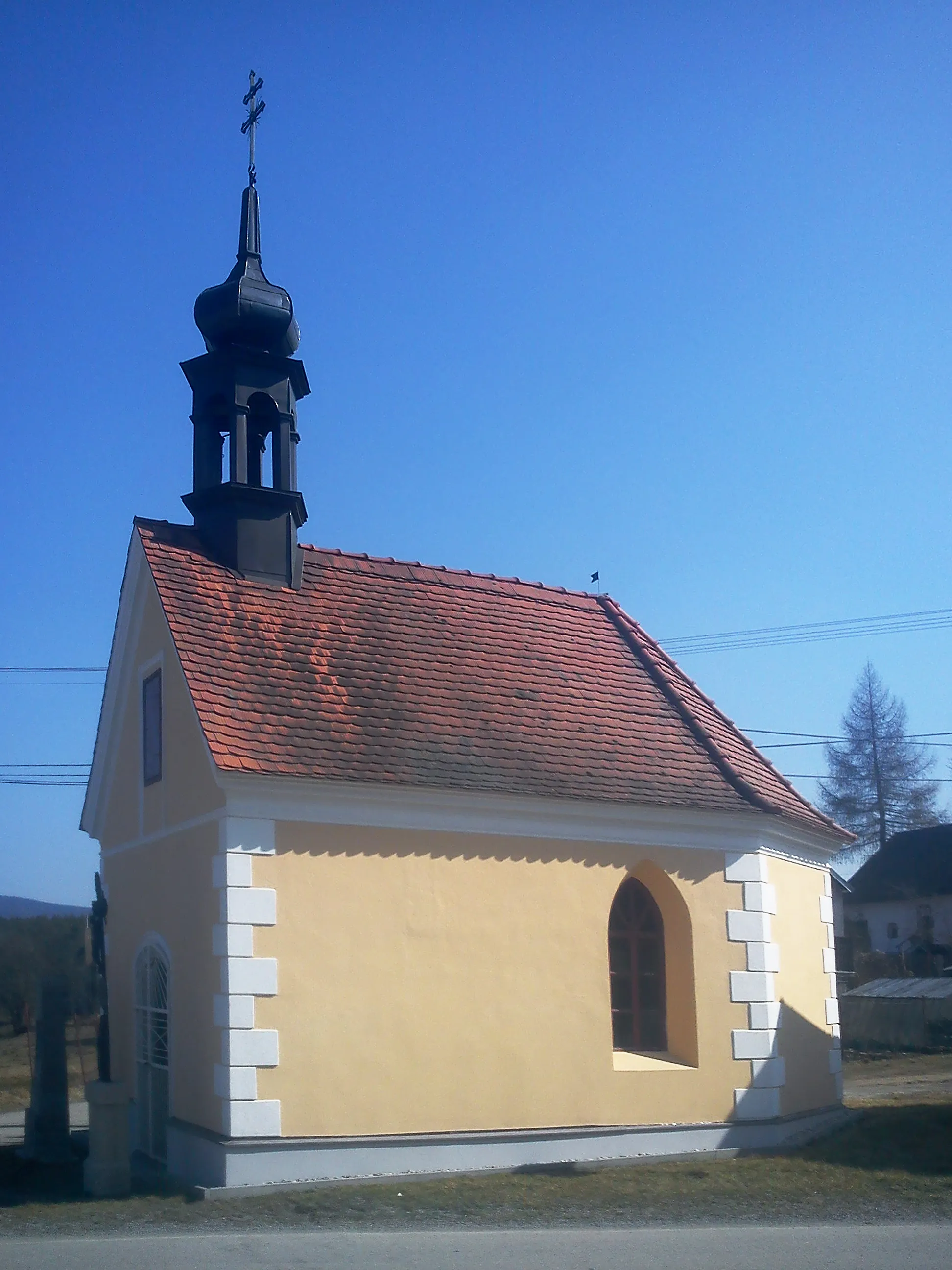 Photo showing: Chapel in the village of Pořešinec, part of the town of Kaplice, South Bohemian Region, Czech Republic.