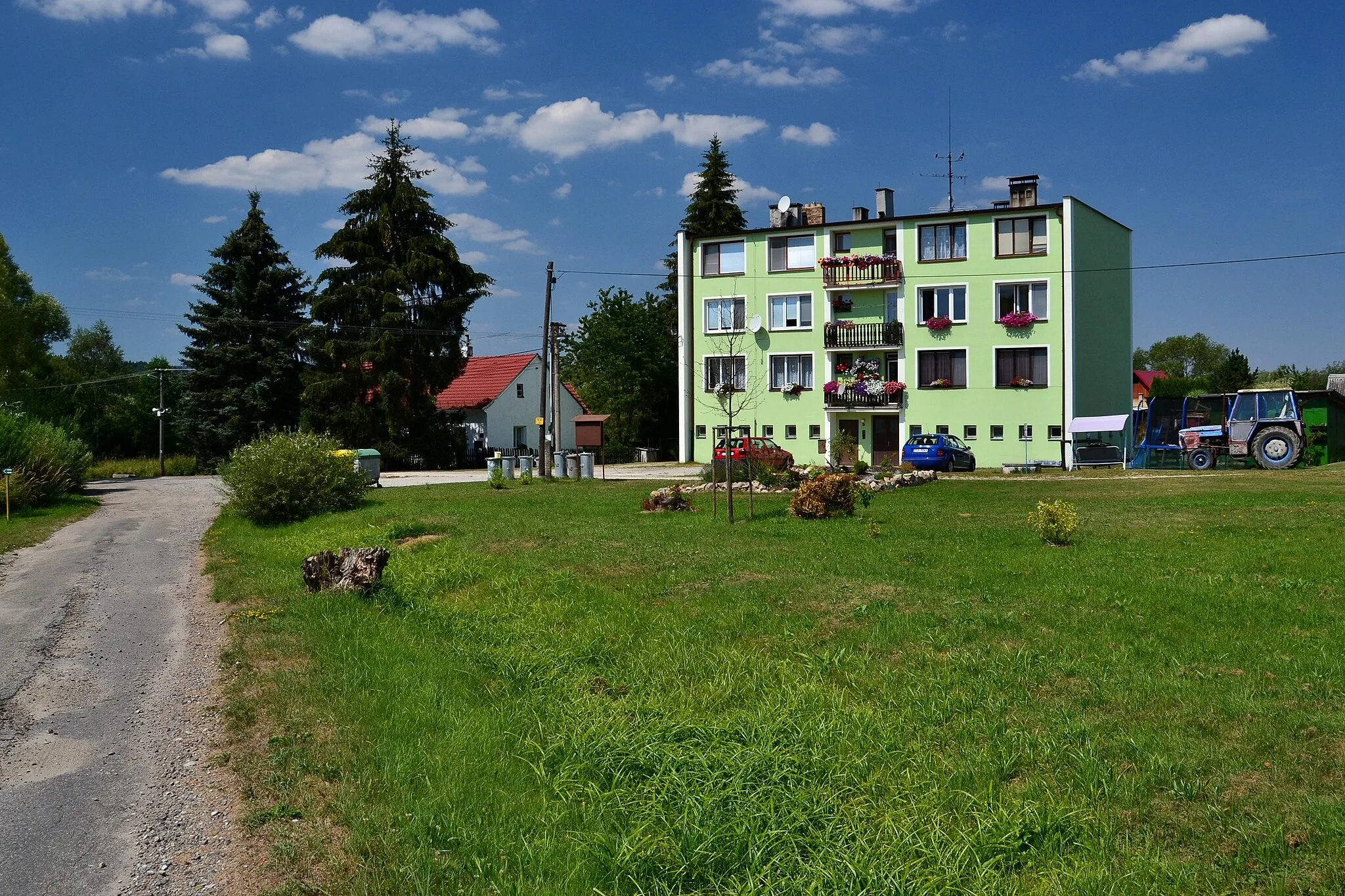 Photo showing: Centrum vesnice