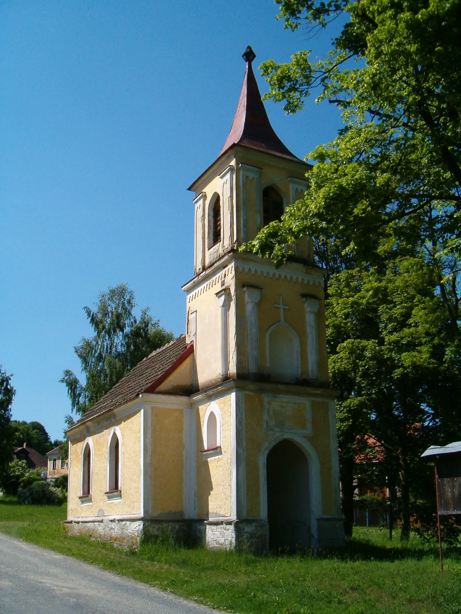 Photo showing: Kaplička v Dobrotíně