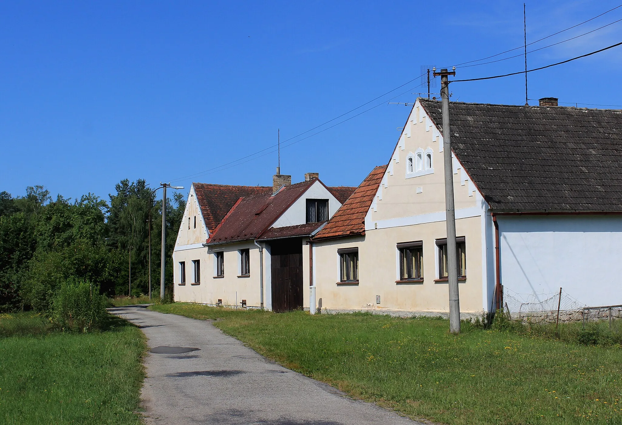 Photo showing: Old farm No 24 in Hrachoviště, Czech Republic.