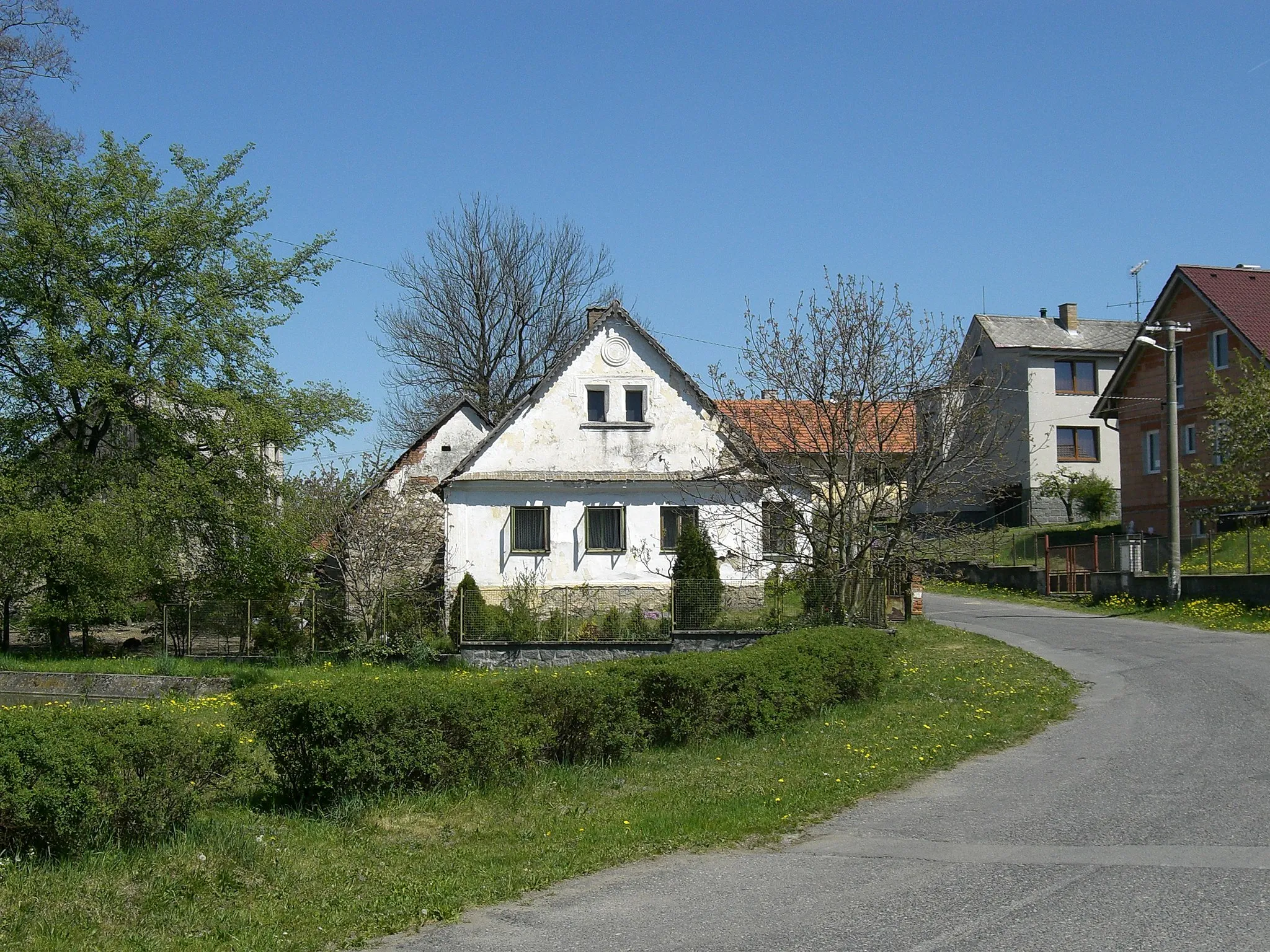 Photo showing: Zbelítov village in Písek district, Czech Republic.