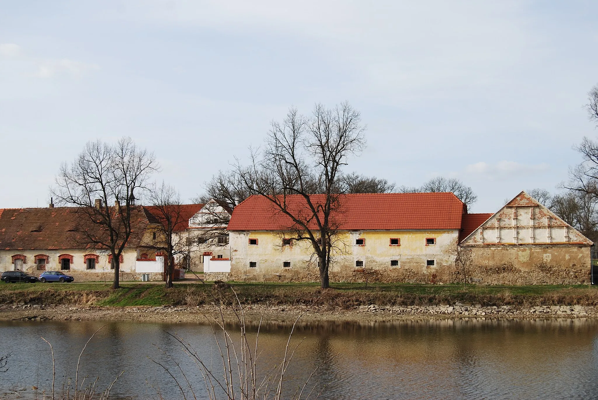 Photo showing: Pohled na část obce. Červený Újezdec je osada, část obce Vlastec v okrese Písek. Česká republika.