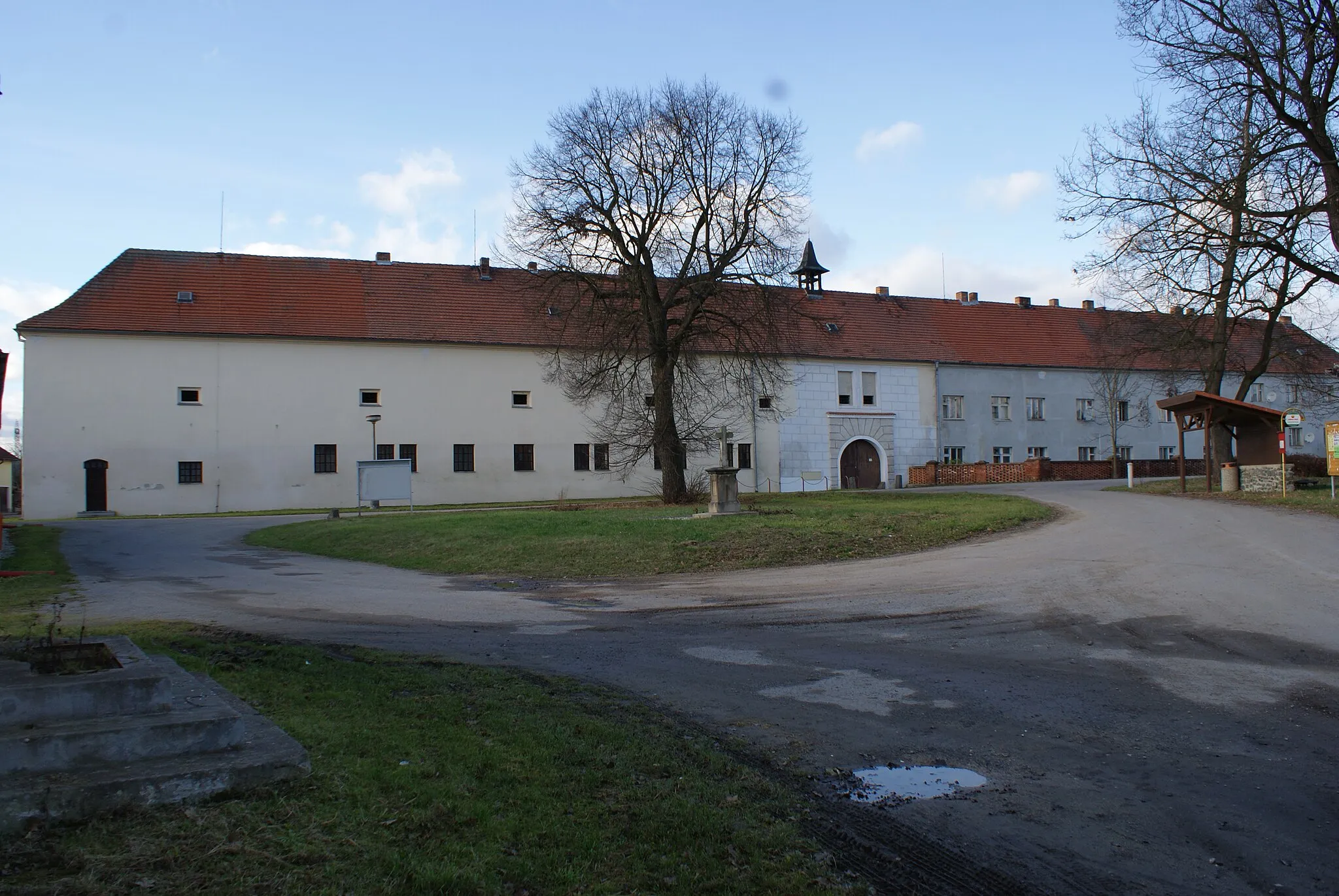 Photo showing: A vassal manor in Milenovice, part of Protivín, CZE