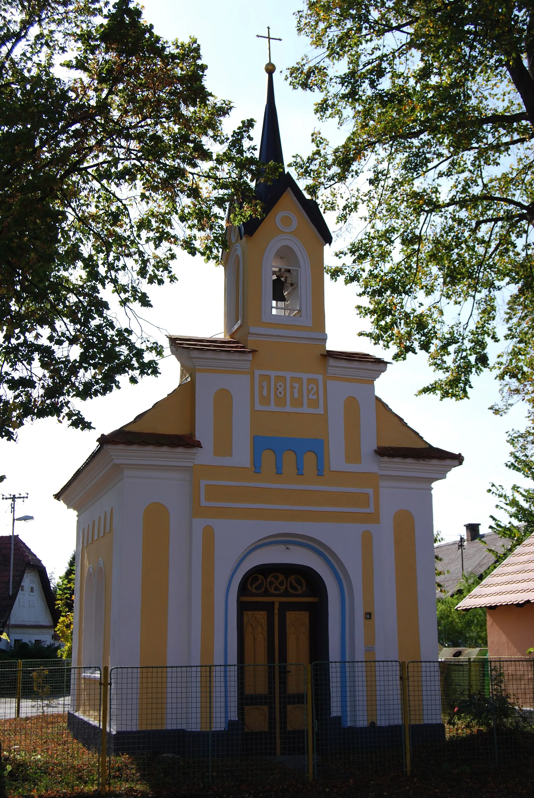 Photo showing: Zahrádka, part of Kostelec nad Vltavou village in Písek District, Czech Republic. Chapel