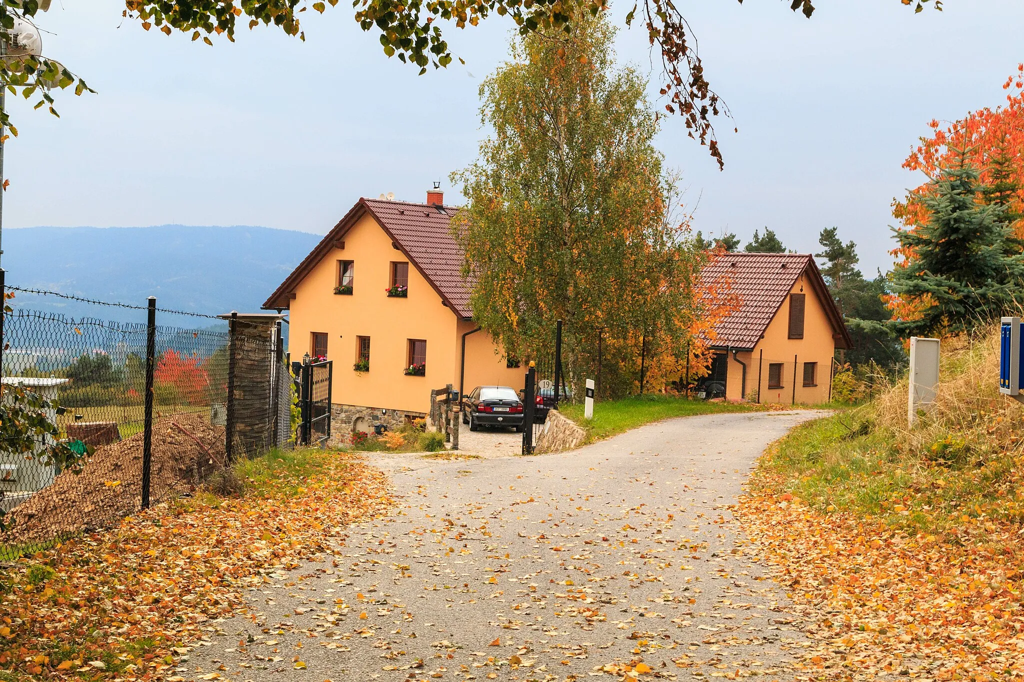 Photo showing: Dolní Kožlí - čp. 6

This file was created as a part of the photographic program of Wikimedia Czech Republic. Project: Foto českých obcí The program supports Wikimedia Commons photographers in the Czech Republic.