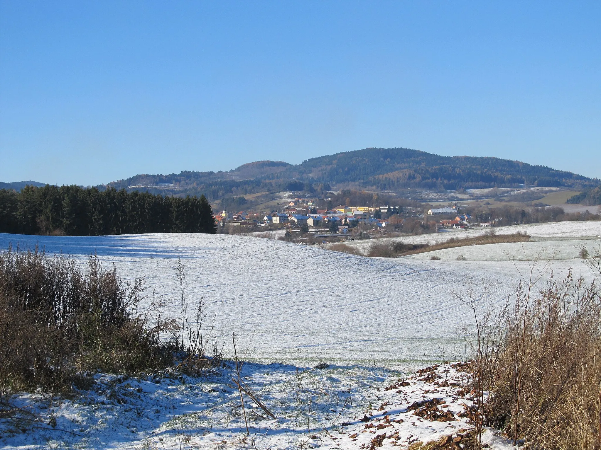 Photo showing: Chocholatá Lhota - pohled na Vlachovo Březí