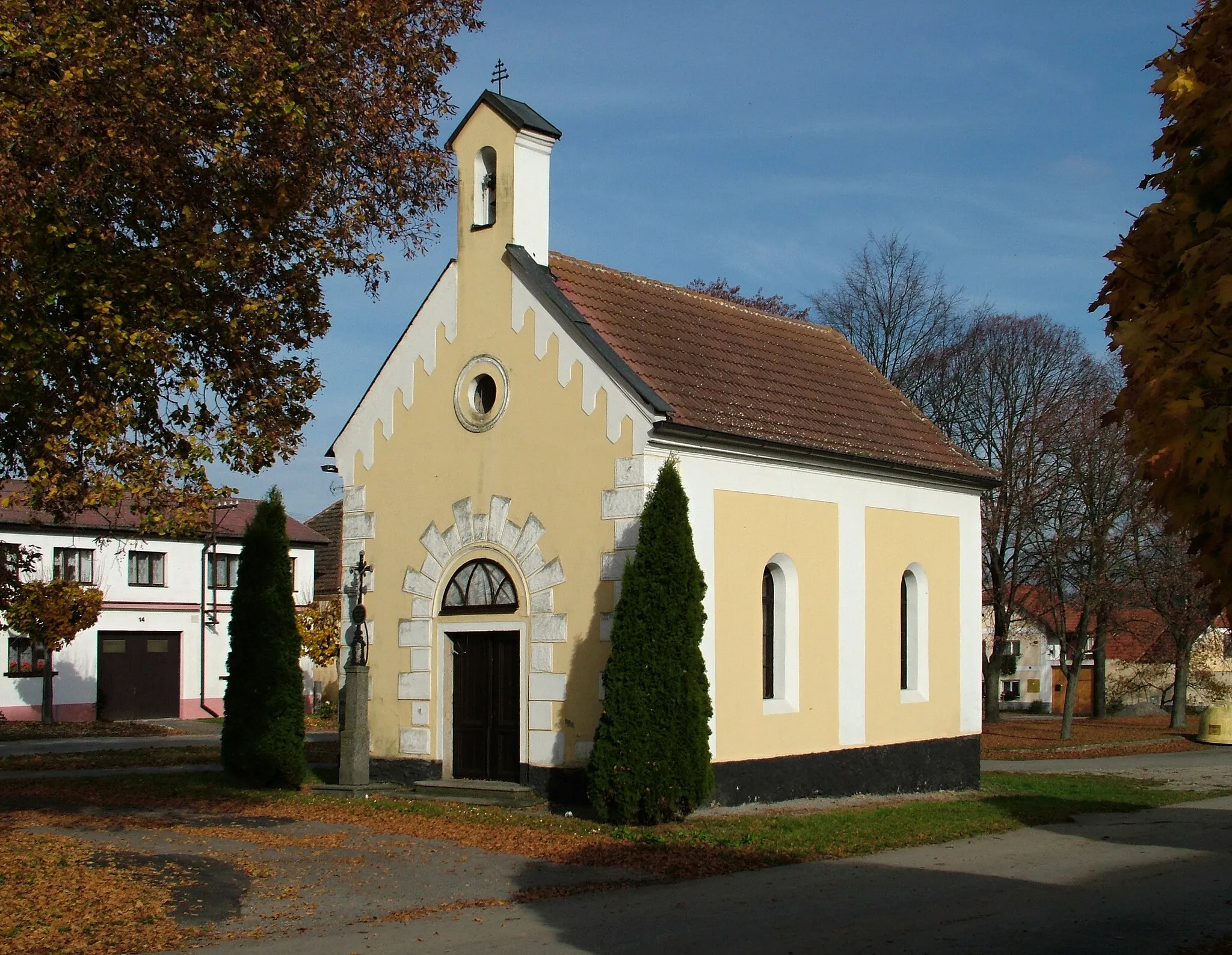Photo showing: Návesní kaple Svojnice