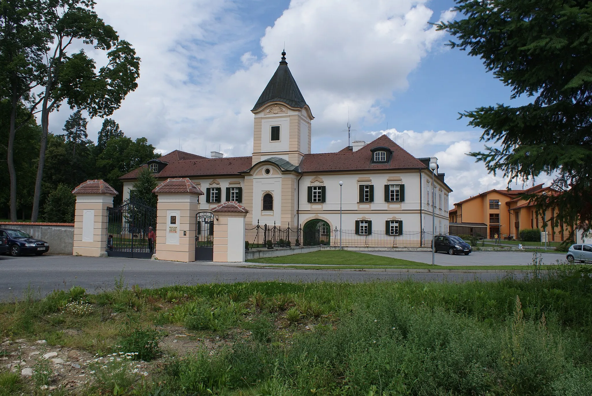 Photo showing: Osek, a village in Strakonice District, Czech Republic, castle