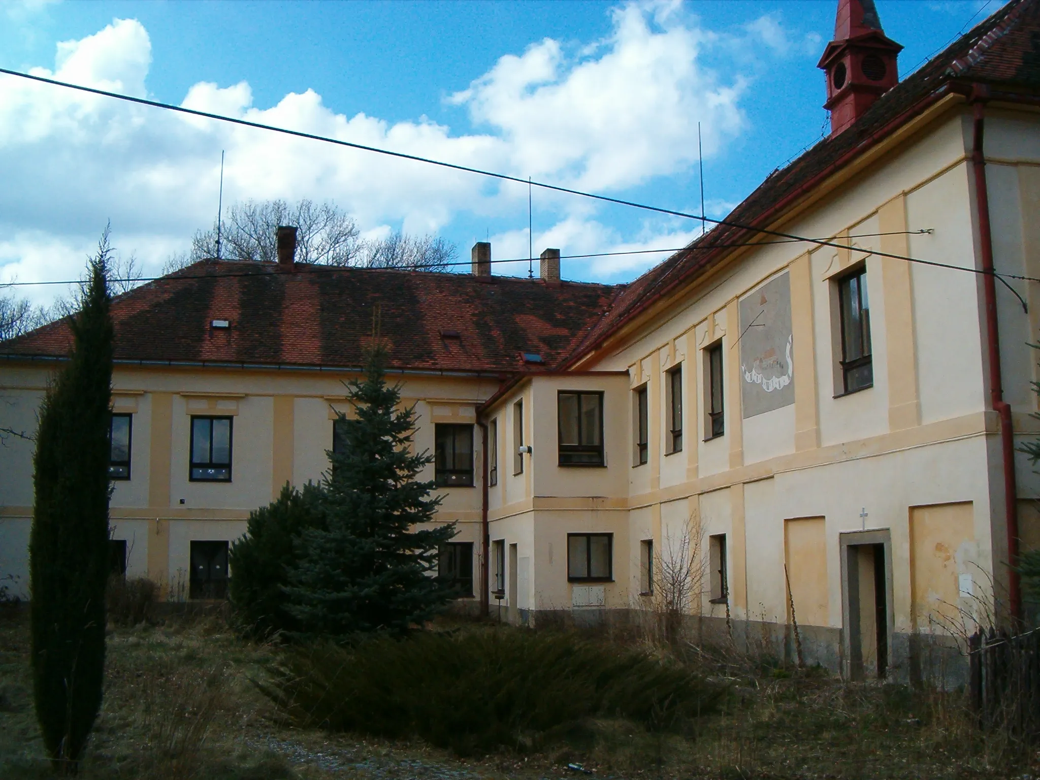 Photo showing: Lažany village (district Strakonice) - detail of castle