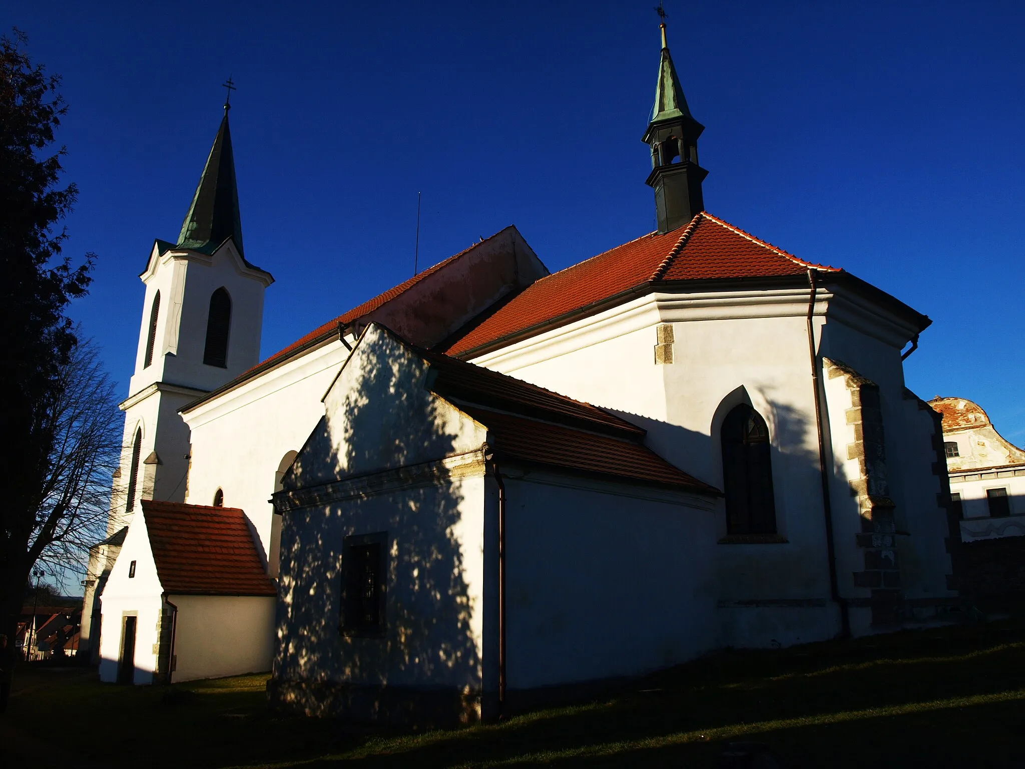 Photo showing: Bělčice - kostel sv. apoštolů Petra a Pavla