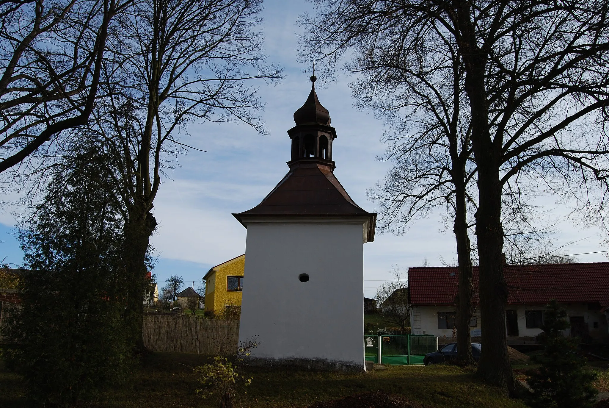 Photo showing: Záhoří village in Tábor District, Czech Republic. Chapel.