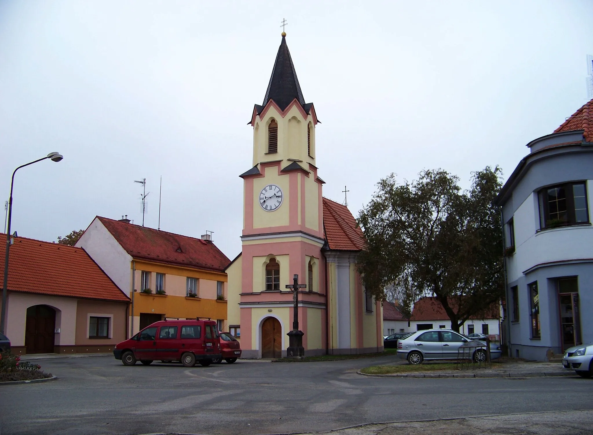 Photo showing: Veselí nad Lužnicí II, Tábor District, South Bohemian Region, the Czech Republic. Malé náměstí (Little Square), Saint Florian chapel.