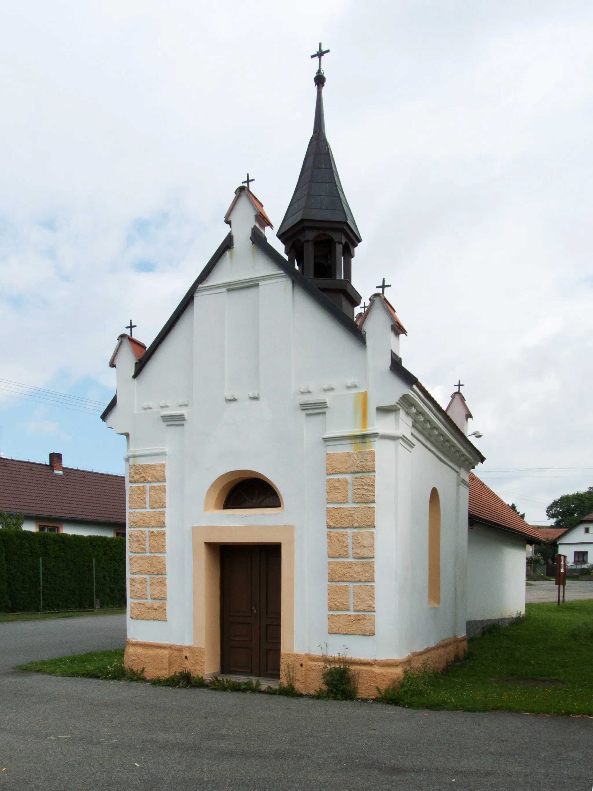 Photo showing: Chapel in the village of Pohnánec, Tábor District, Czech Republic