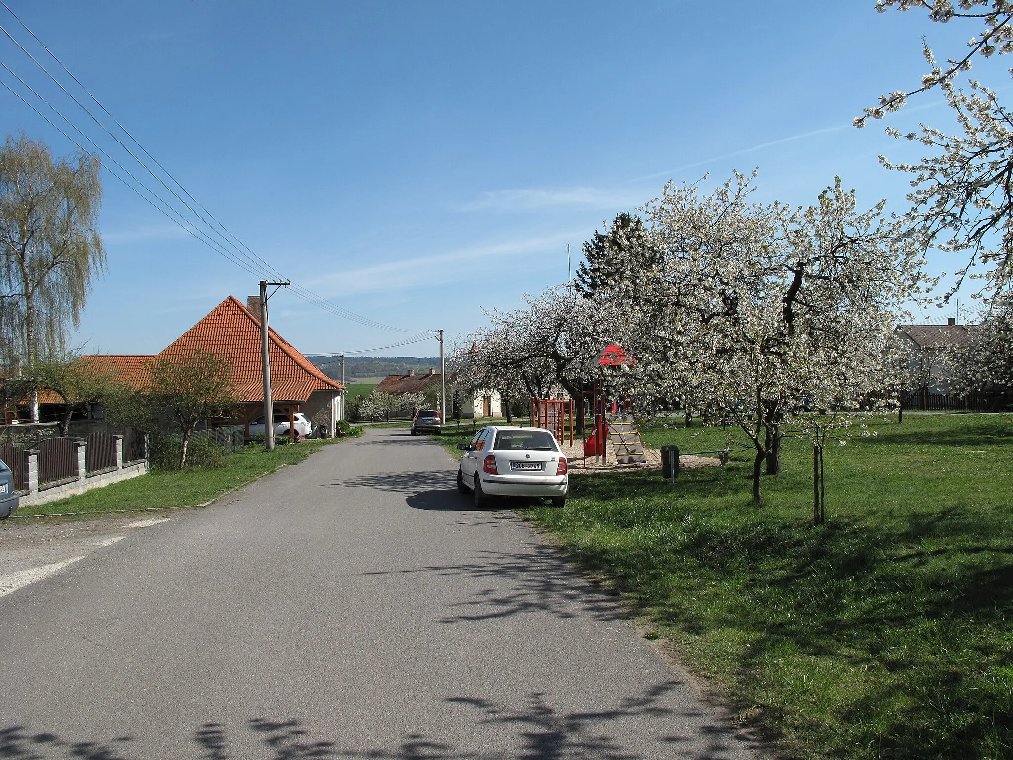 Photo showing: Village square in Stará Vožice.