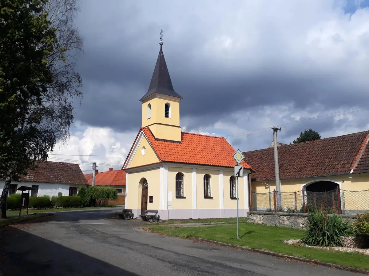 Photo showing: Chapel in Hodonice in Tábor District – entry no. 40034.