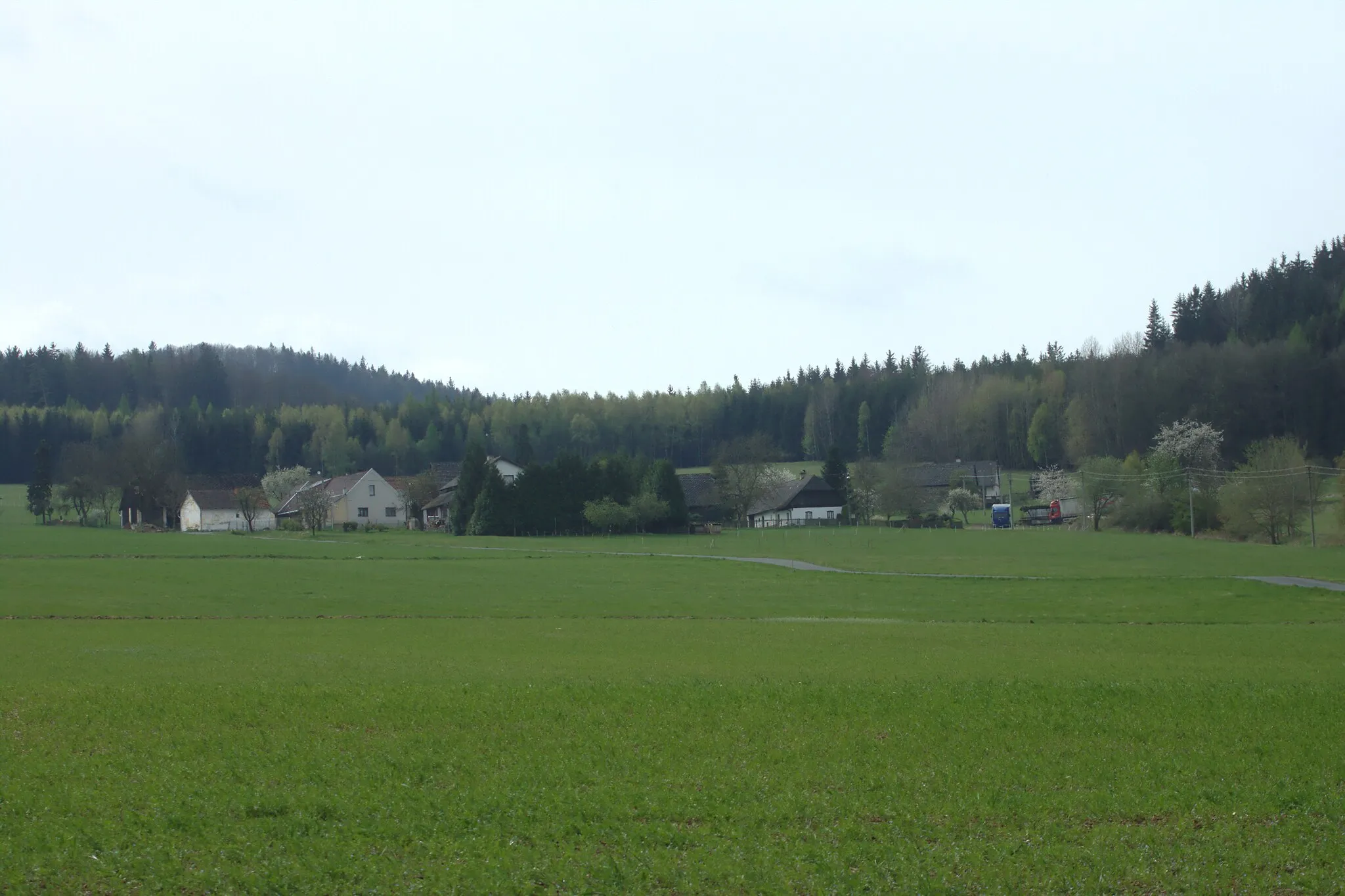 Photo showing: Pláně settlement SE from Oprechtice, Plzeň Region, CZ