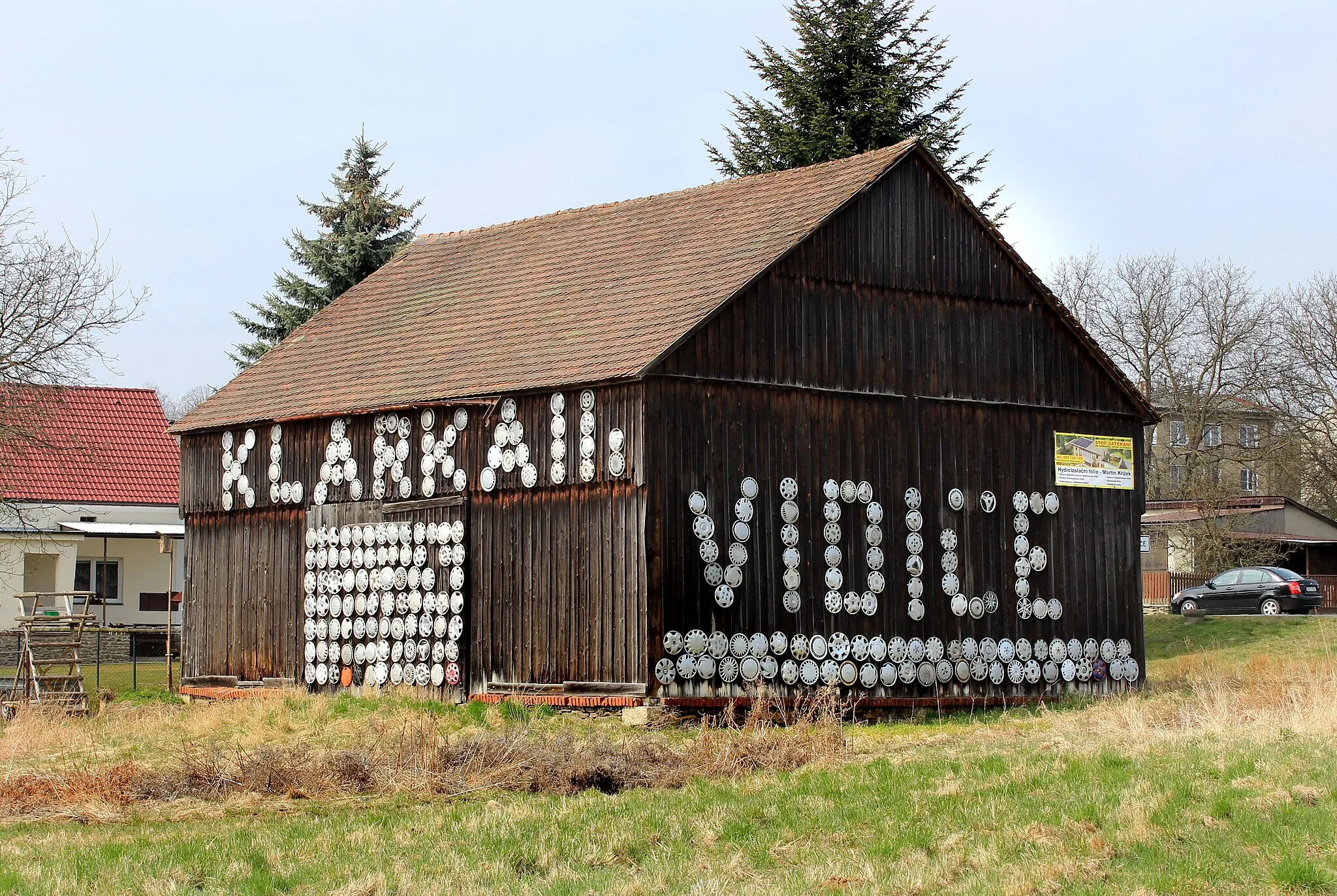 Photo showing: Old barn in Vidice village, Czech Republic.