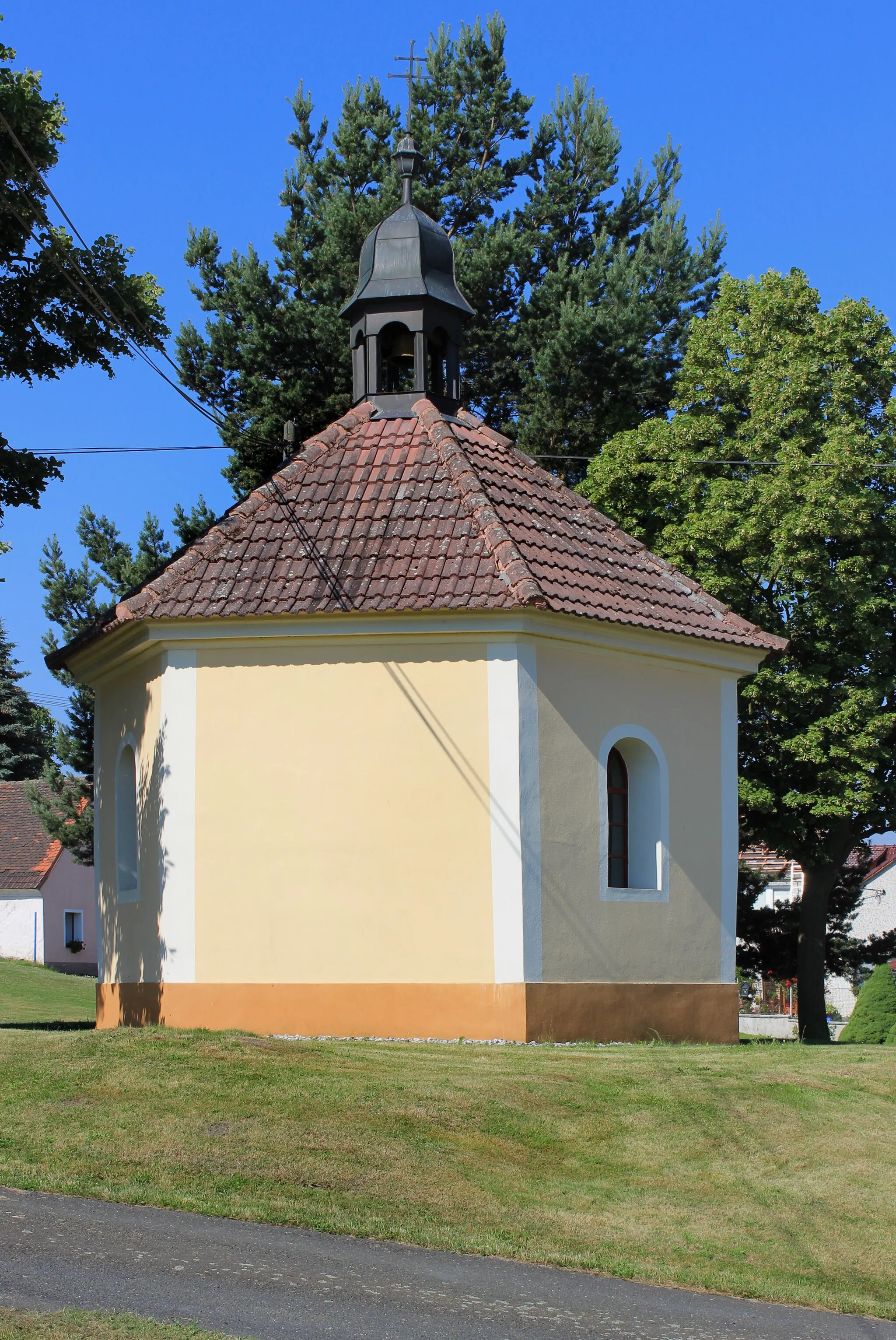 Photo showing: Chapel in Doubrava, part of Puclice, Czech Republic.