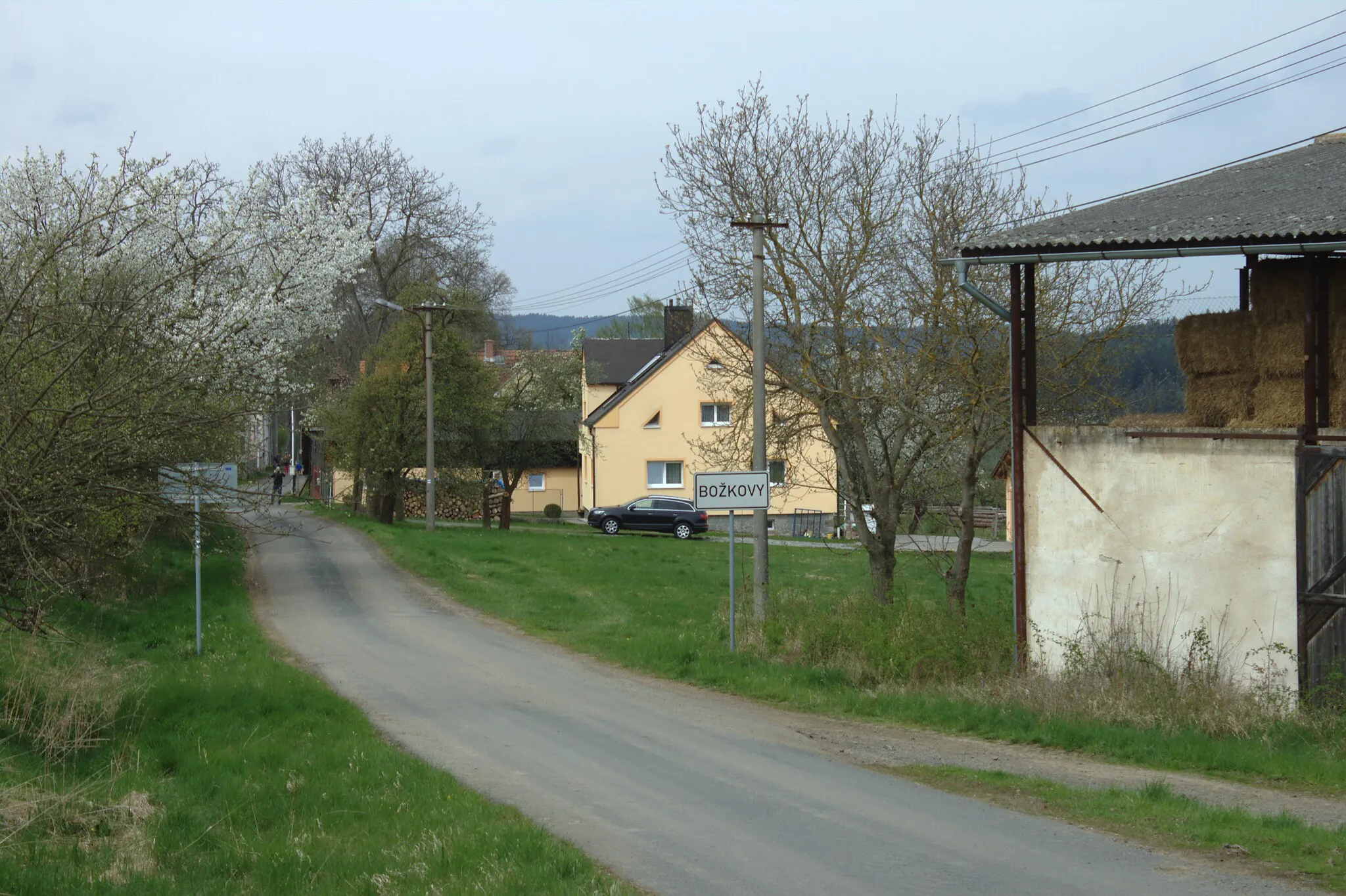 Photo showing: Eastern edge of the village of Božkovy, Plzeň Region, CZ