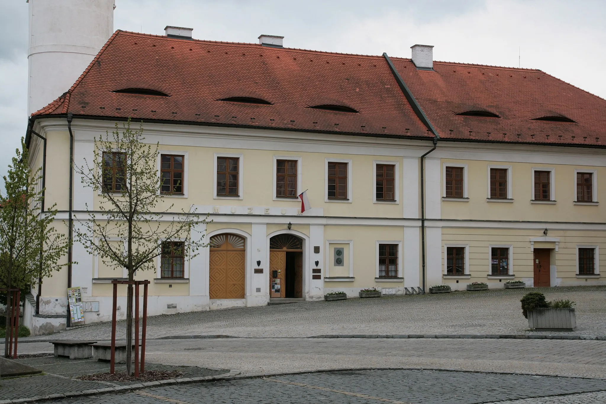 Photo showing: Město Domažlice. Chodský hrad s vyhlídkovou věží, sídlo Muzea Chodska, Chodské náměstí čp. 96.