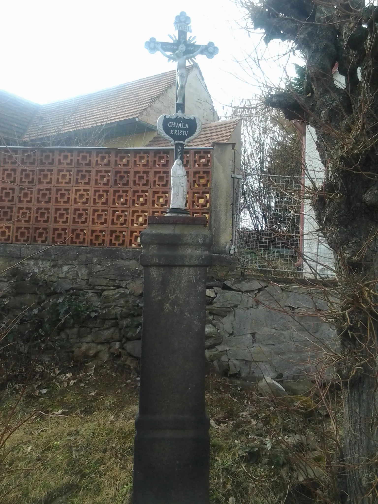Photo showing: Boží kříž v Chmelné u Sušice