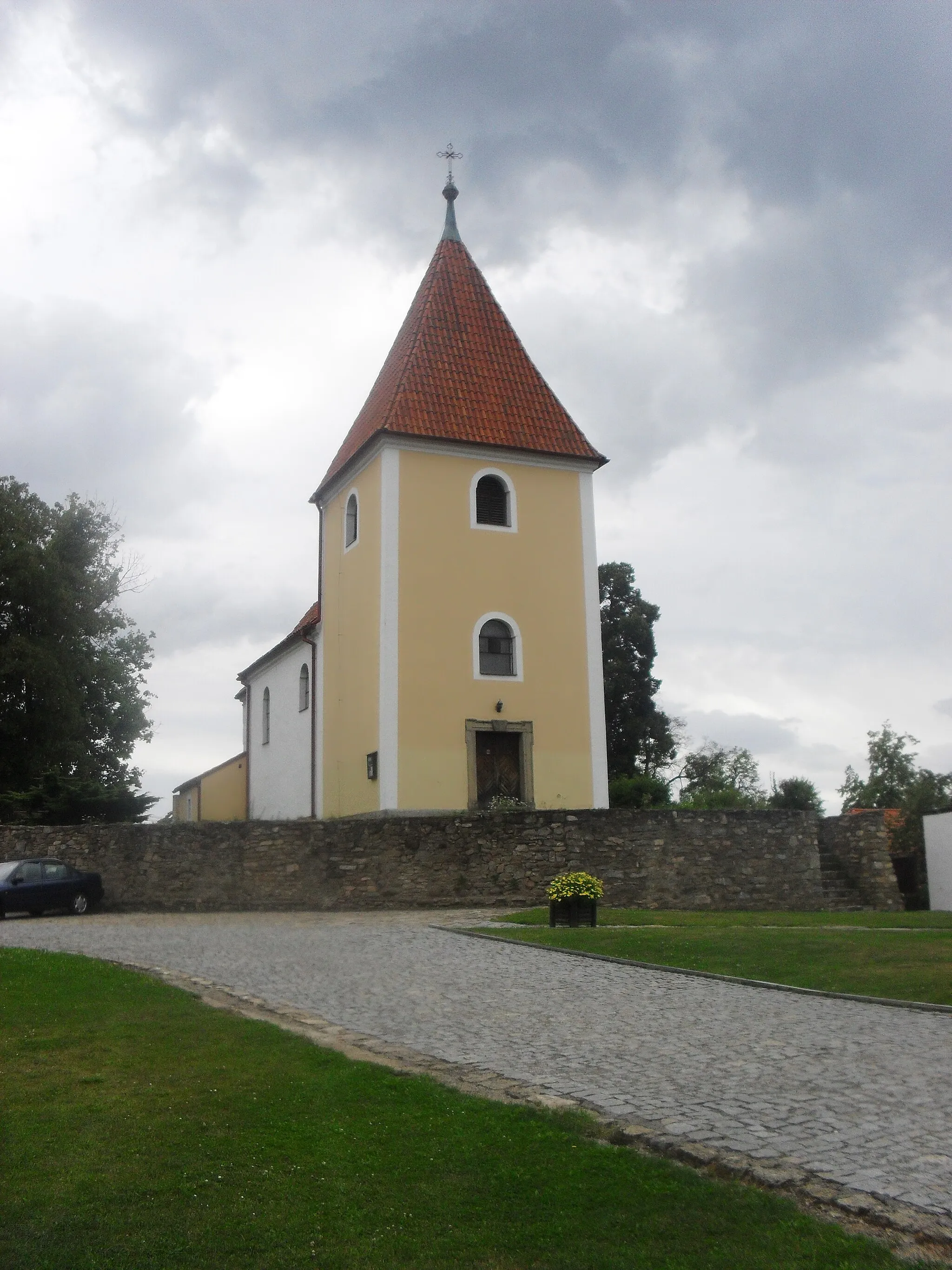 Photo showing: CHANOVICE - Kostel svatého Kříže