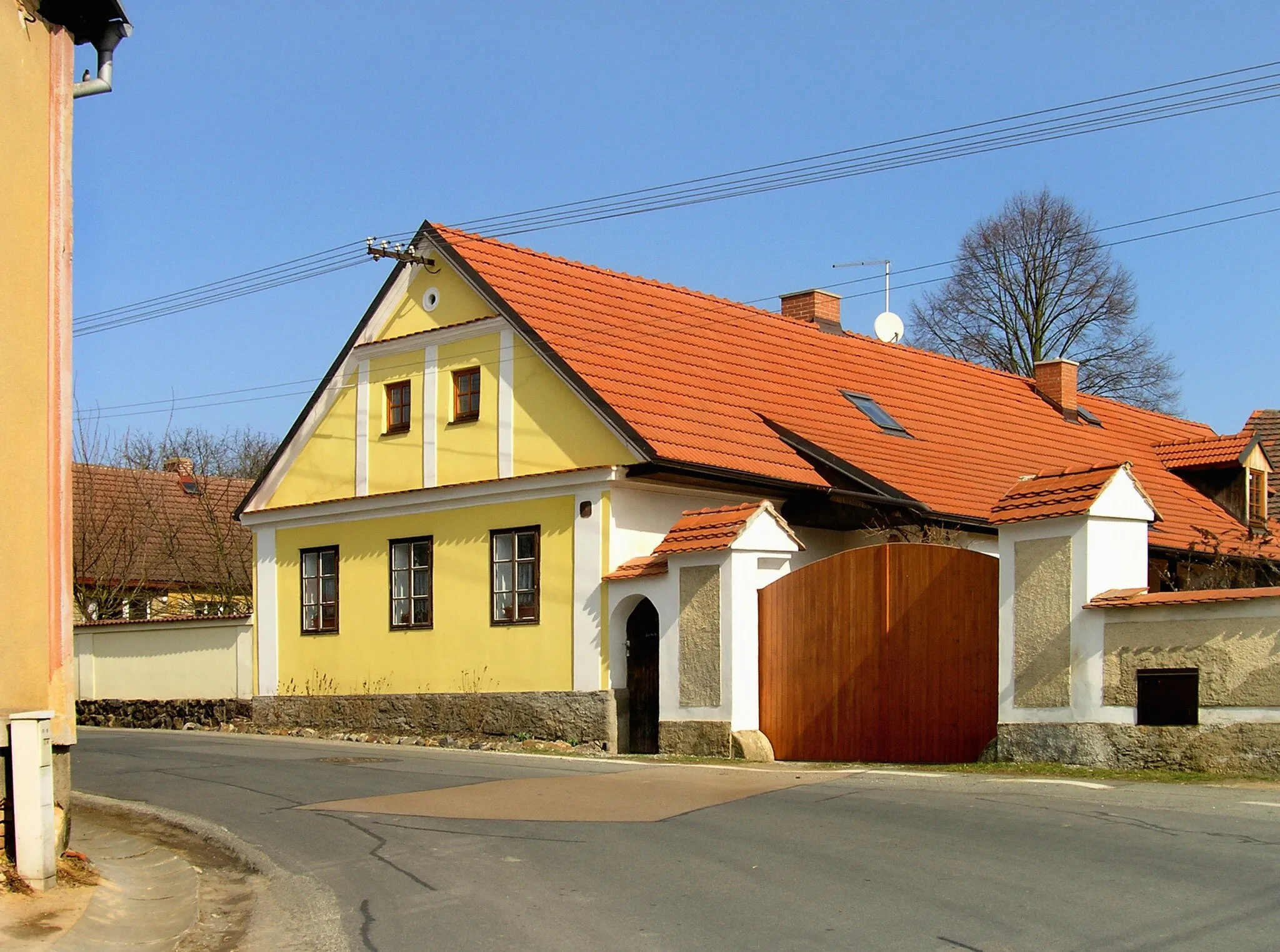 Photo showing: old farm in Červený Hrádek, part of Plzeň town, Czech Republic